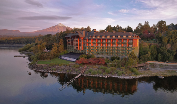 Park Lake Luxury Hotel