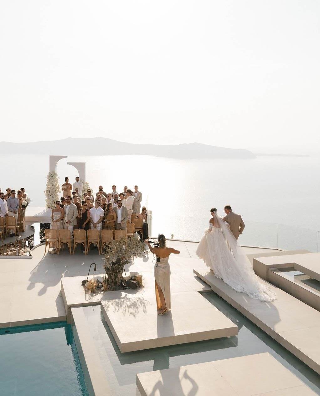 How To Choose a Wedding Venue You’ll Absolutely Love photo