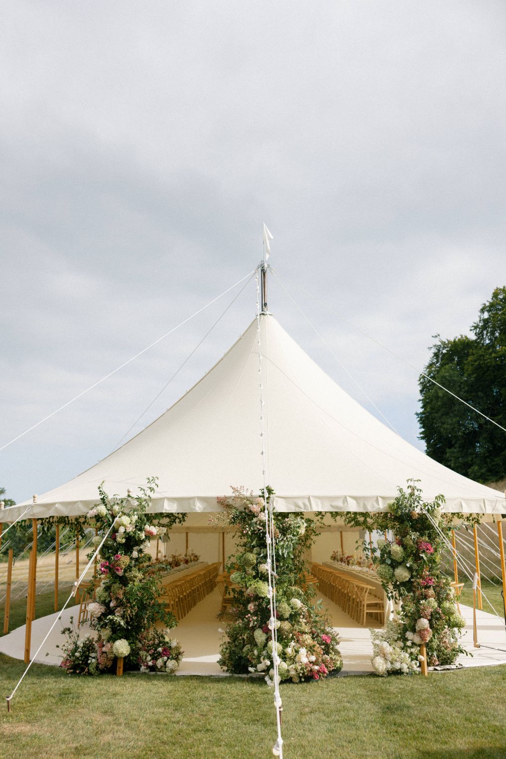 In Awe Weddings & Events Planner photo