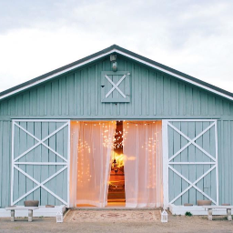 Oz Farm Venue | About