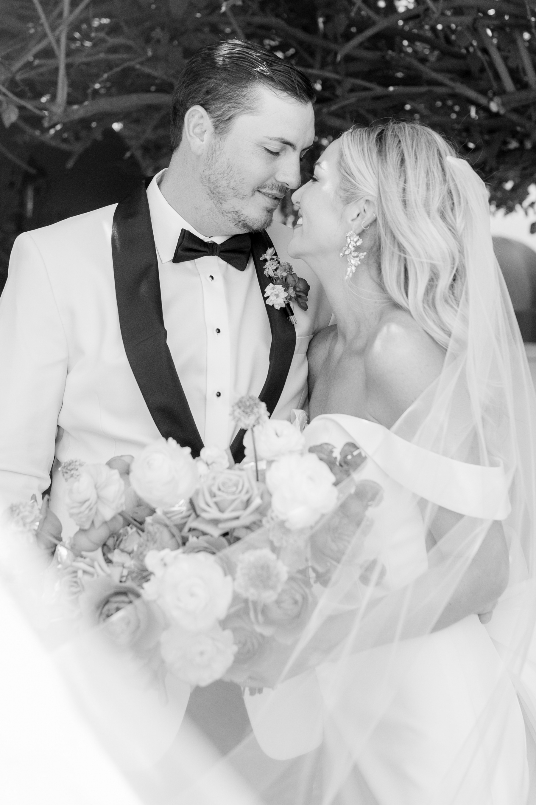 Rachel &amp; Kyle's Wedding: A Symphony of Classic Elegance and Whimsical Romance photo