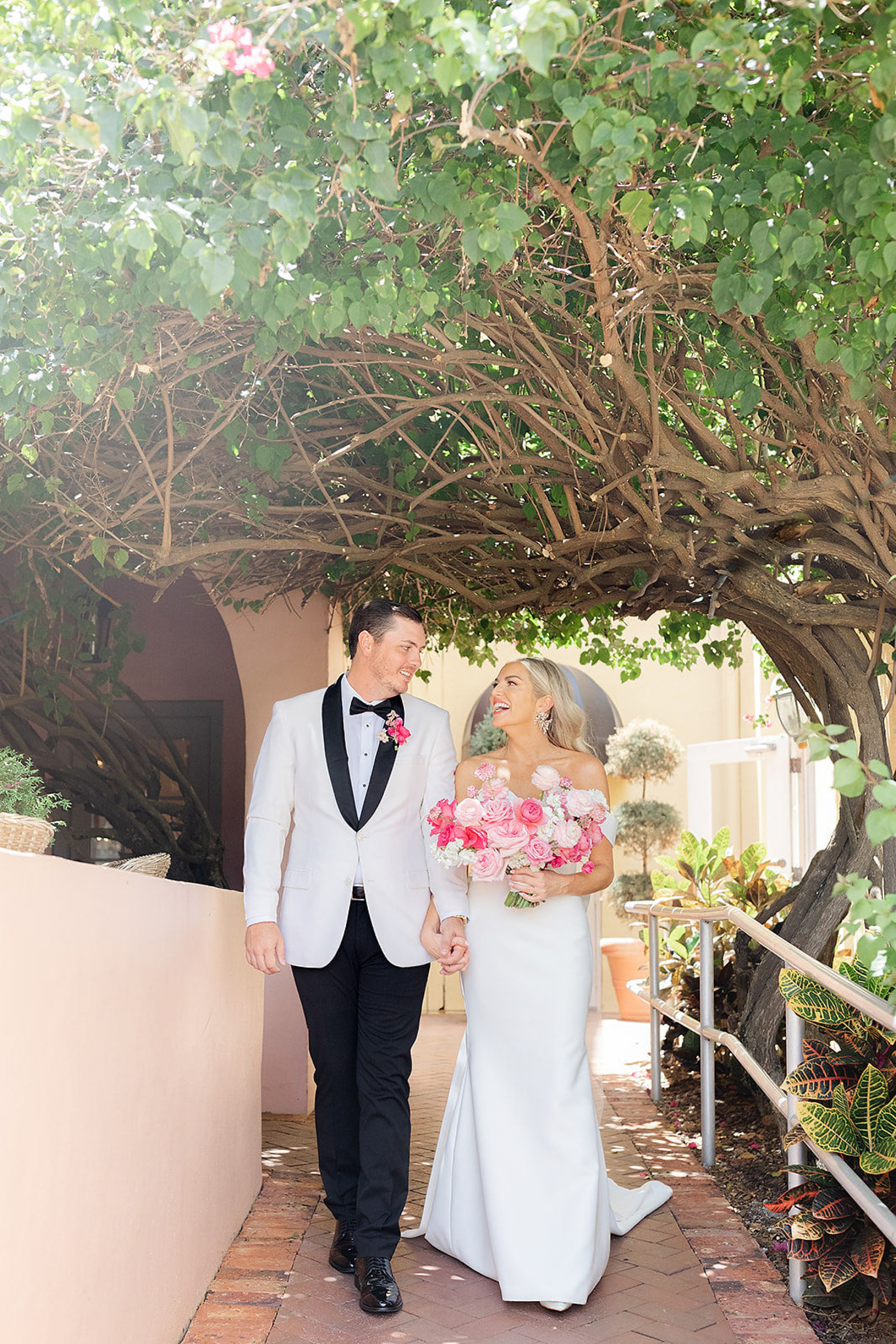Rachel &amp; Kyle's Wedding: A Symphony of Classic Elegance and Whimsical Romance photo