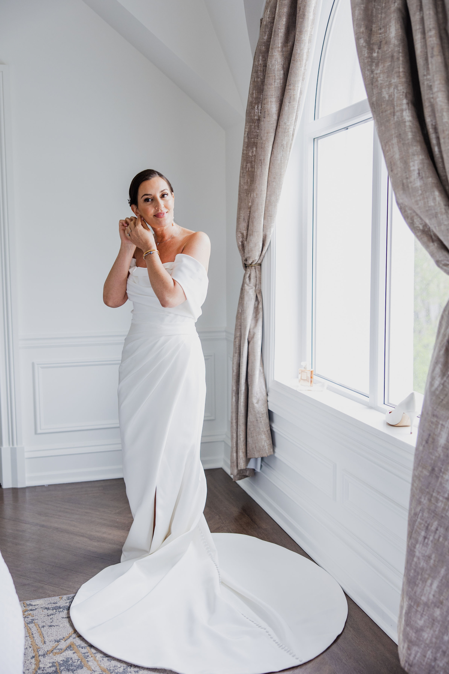Rebecca &amp; Natale: A Timeless Love at Chateau Grande - A Tale of Family Bonds and New York Charm photo