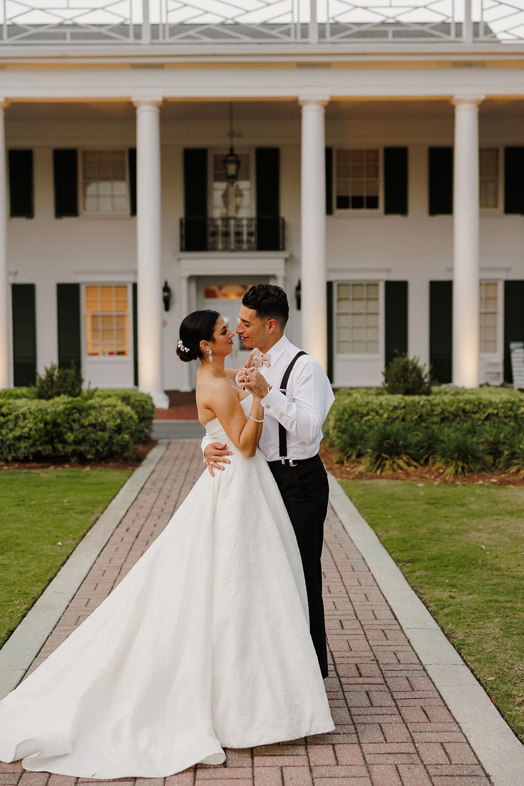 Blush Tones &amp; Timeless Moments: Peyton &amp; Michael's Harmonious Union at Timuquana Country Club photo