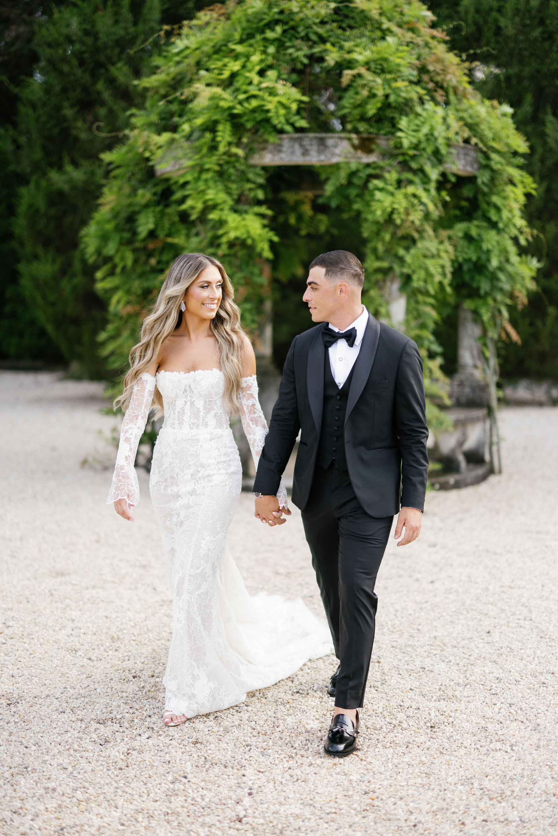 Destined at Oheka Castle: Jessica &amp; Nick's Tale of Timeless Romance photo