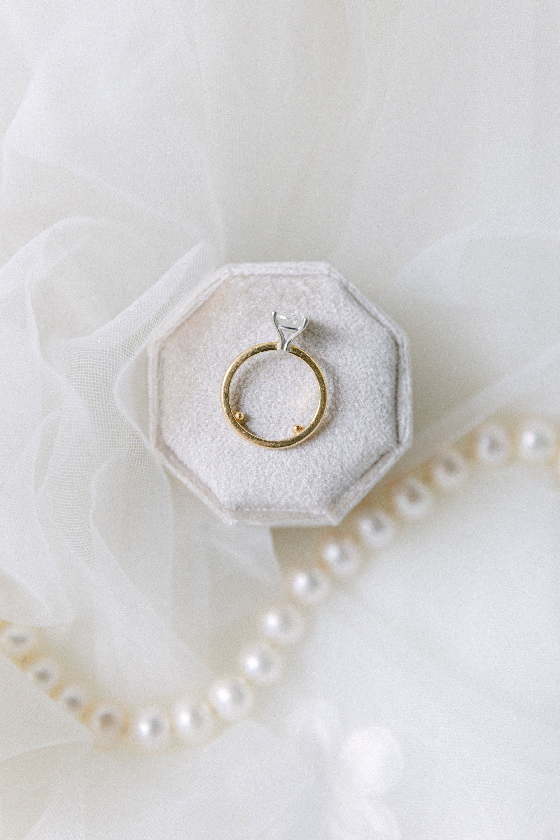 Spotlights and Serendipity: Caroline and William's Romance at the St-James Theatre photo