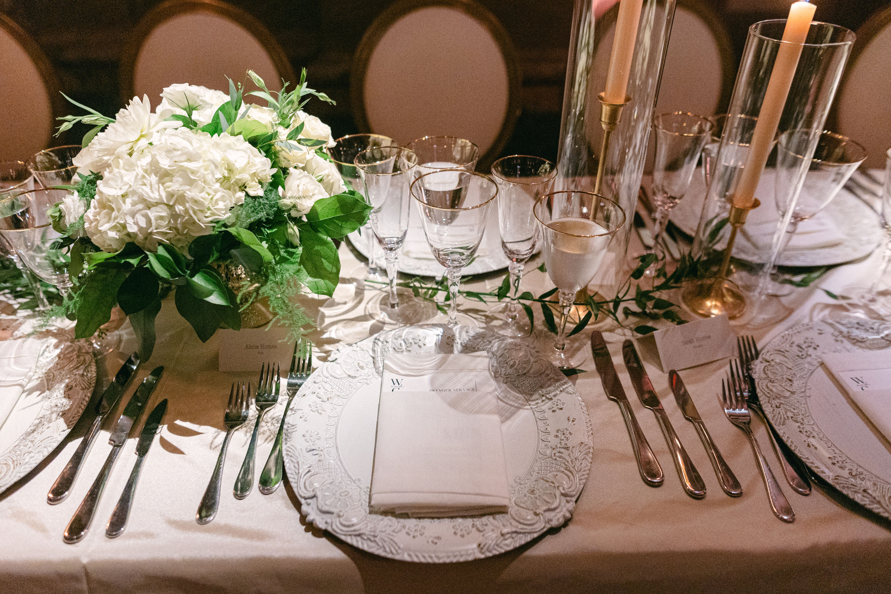 Spotlights and Serendipity: Caroline and William's Romance at the St-James Theatre photo