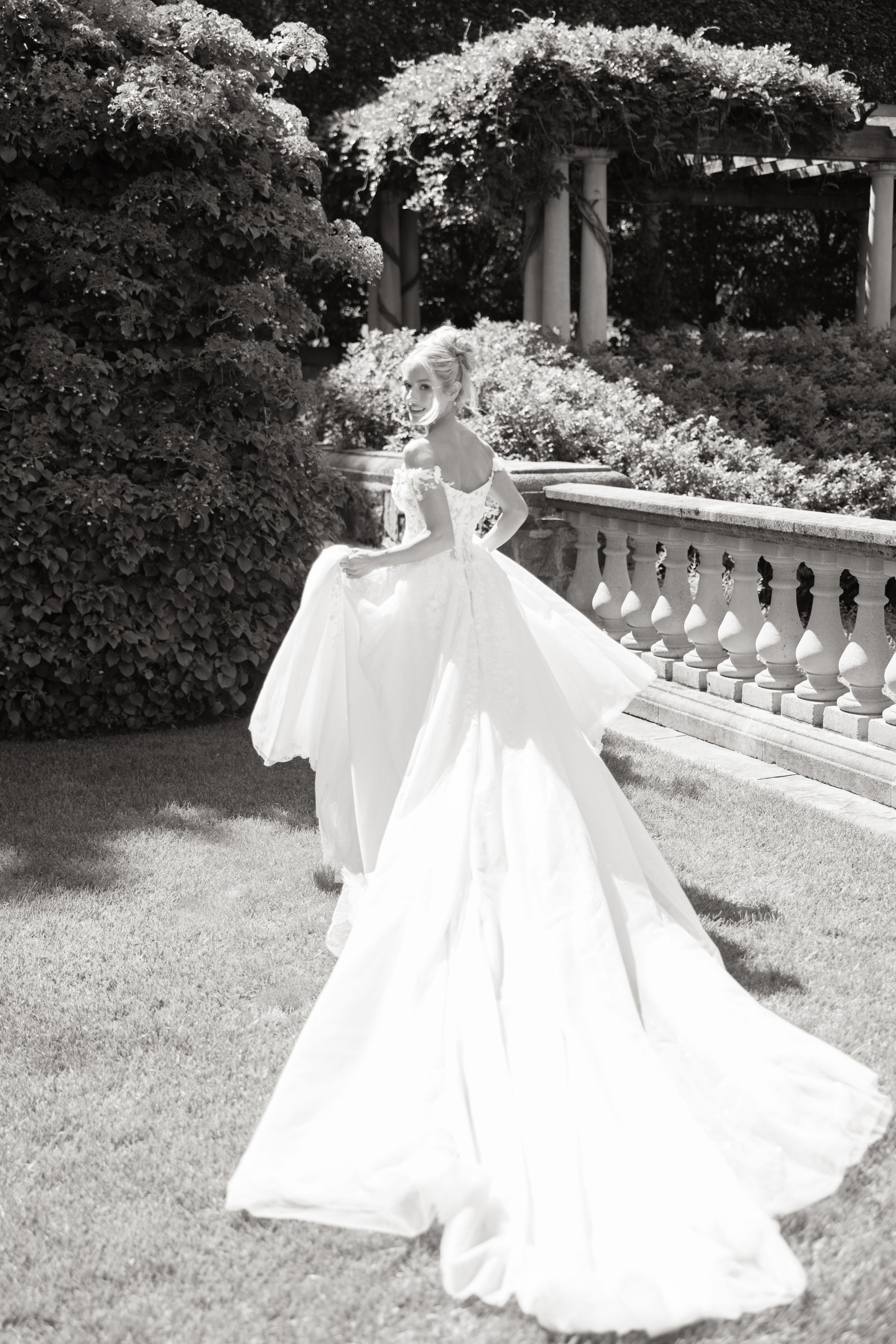 Enchanted Evening at the Persian Terrace: Paige &amp; Daniel's Fairytale Wedding photo