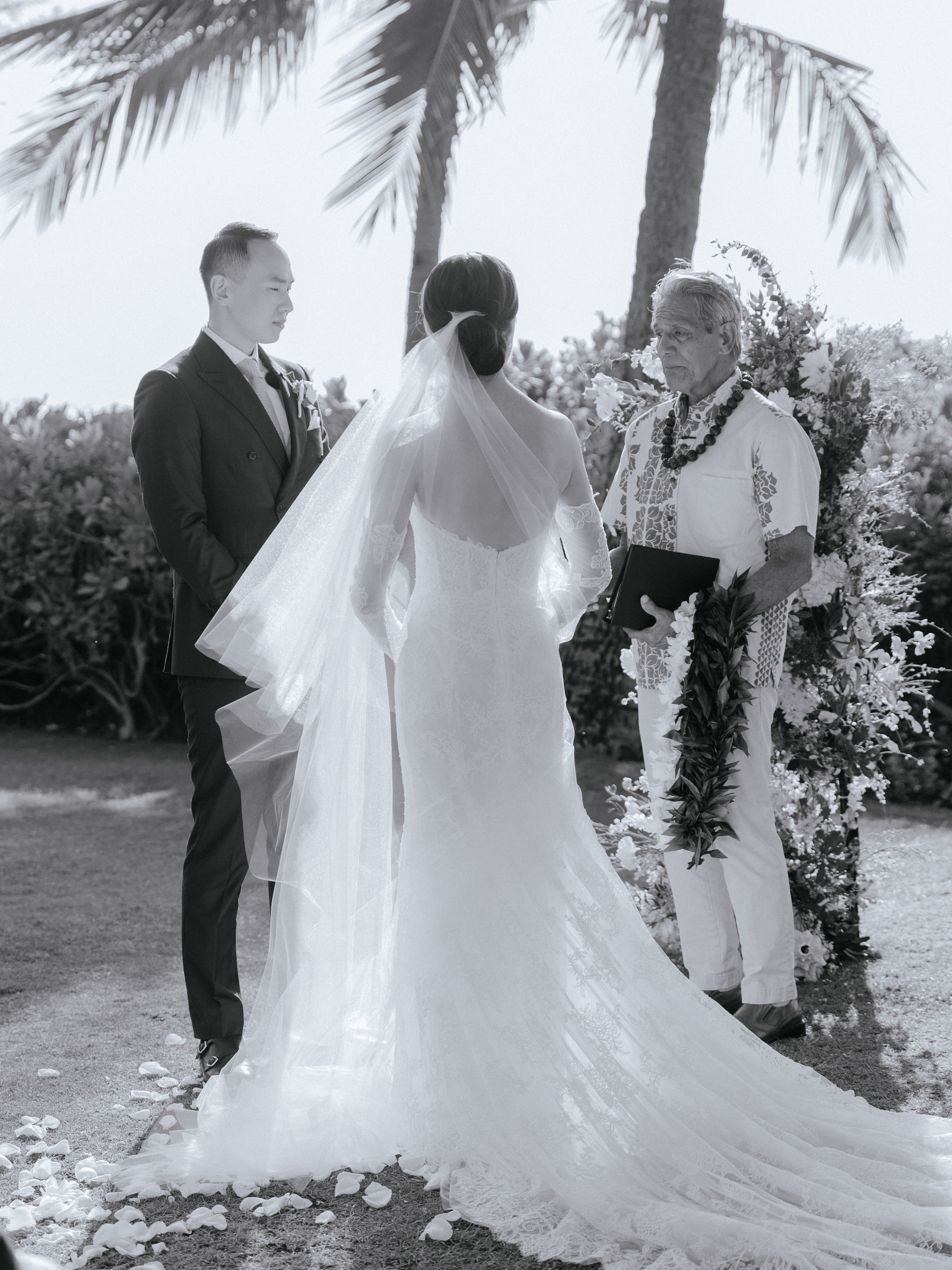 Yichen &amp; Qiming's Intimate Escape at Andaz Maui At Wailea Resort - A Concept by Hyatt photo