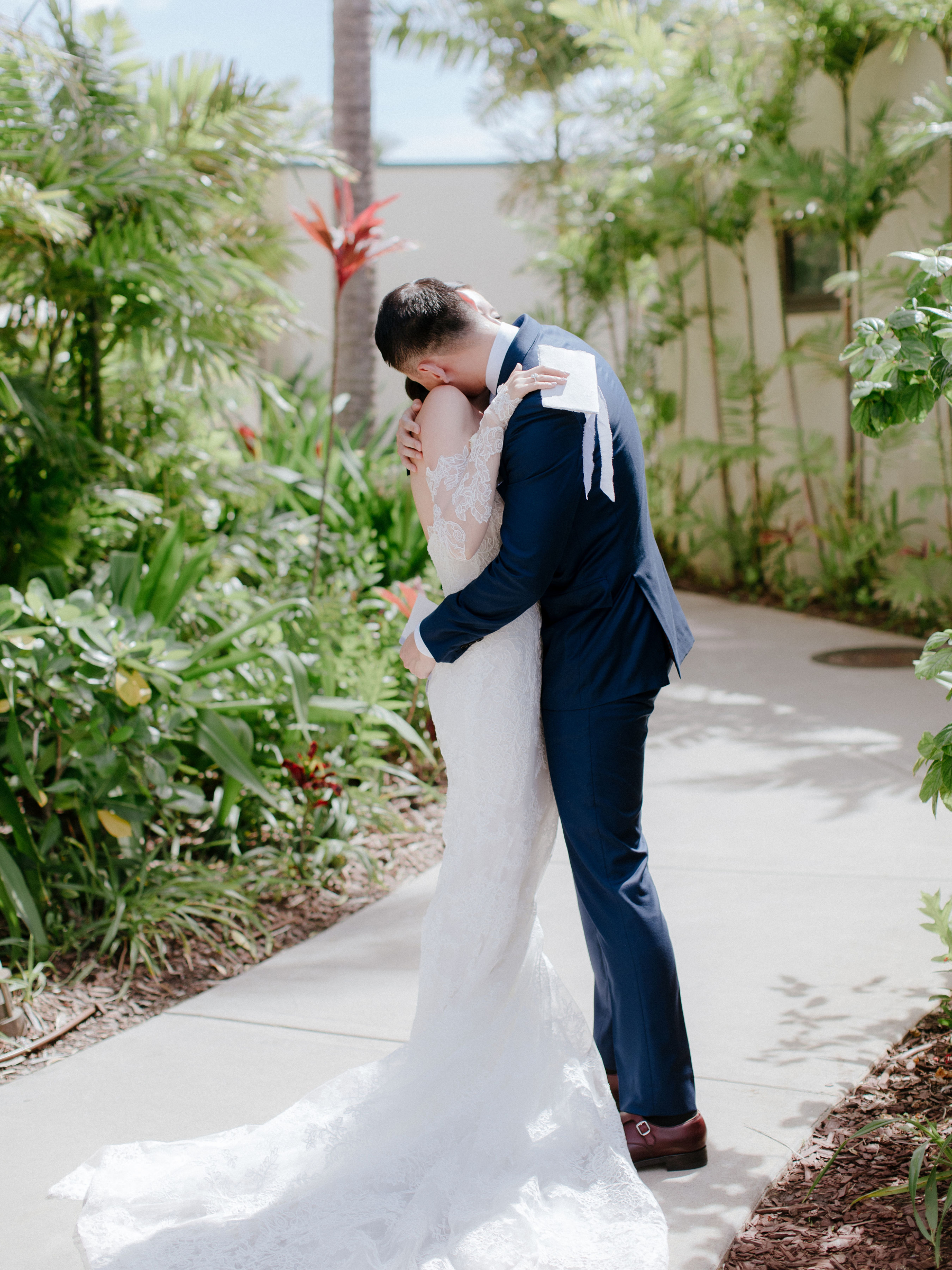 Yichen &amp; Qiming's Intimate Escape at Andaz Maui At Wailea Resort - A Concept by Hyatt photo