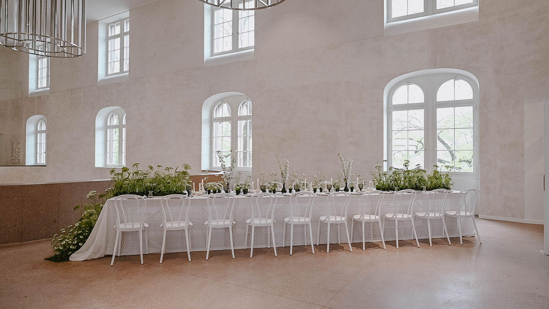 Olivia &amp; Liam's Enchanted Day at K-Haus: Swiping Right to Forever photo