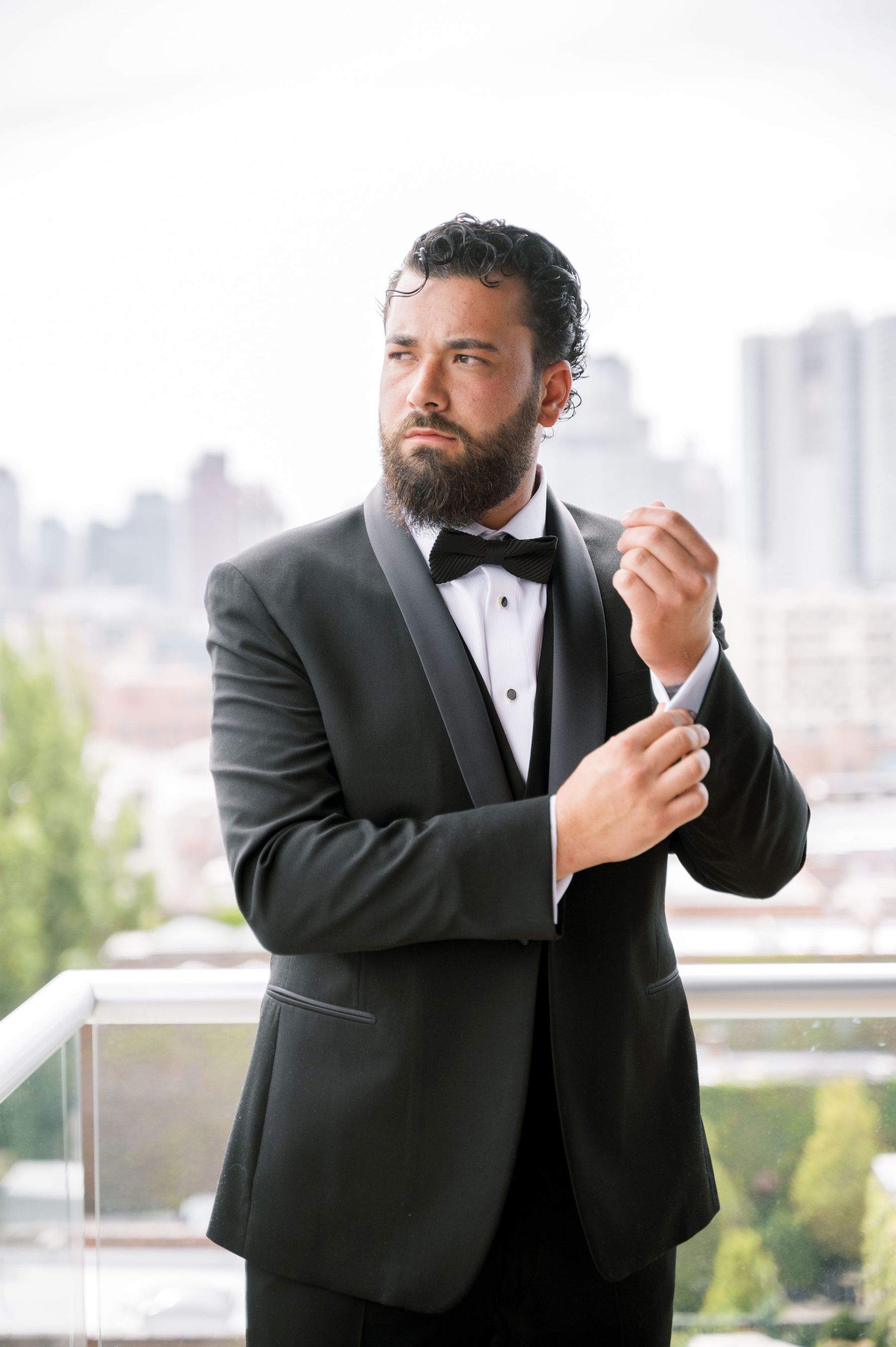 Urban Euphoria: Adriana &amp; Kyle's Magical Moments at Ravel Hotel photo