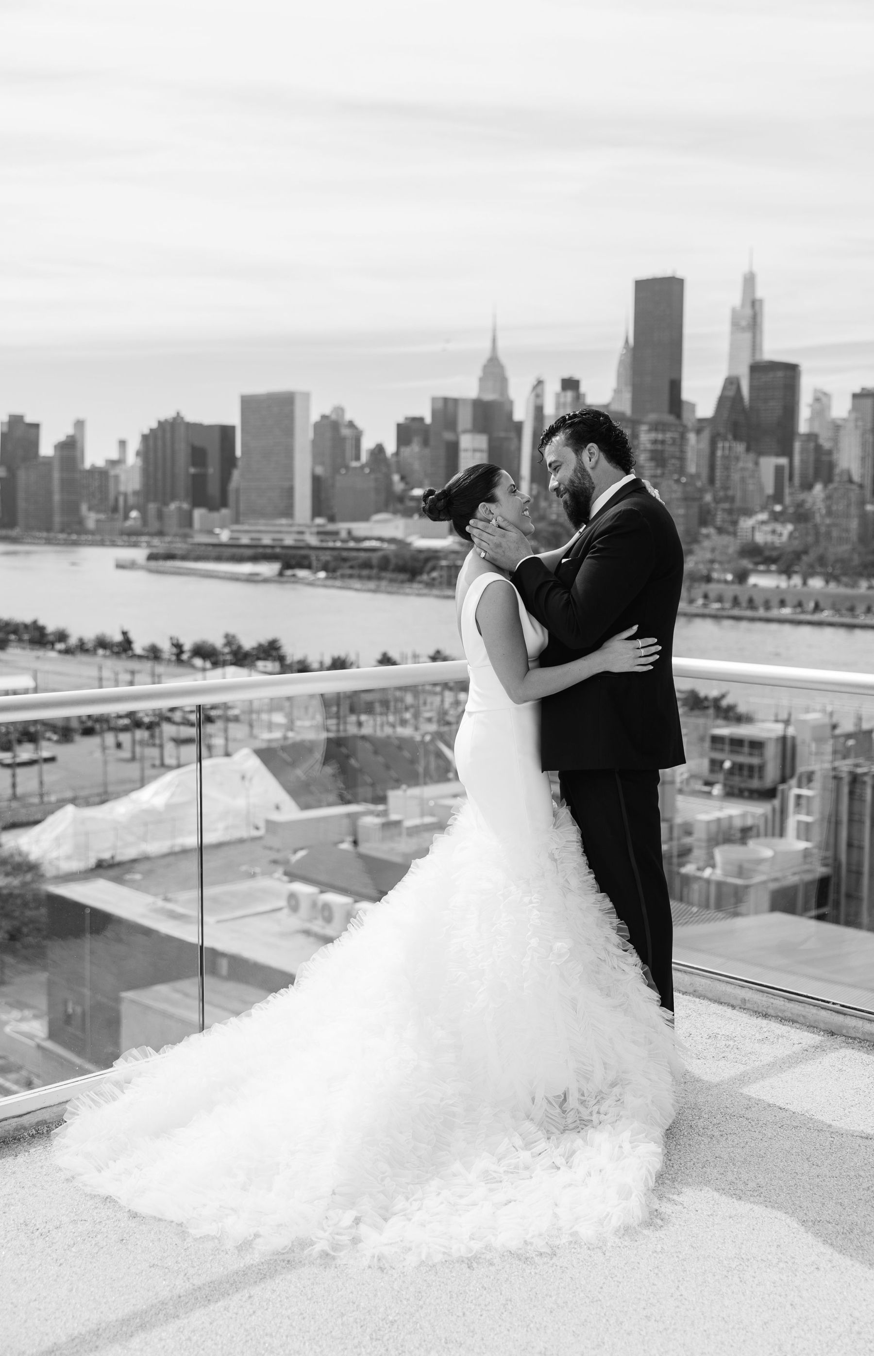 Urban Euphoria: Adriana &amp; Kyle's Magical Moments at Ravel Hotel photo