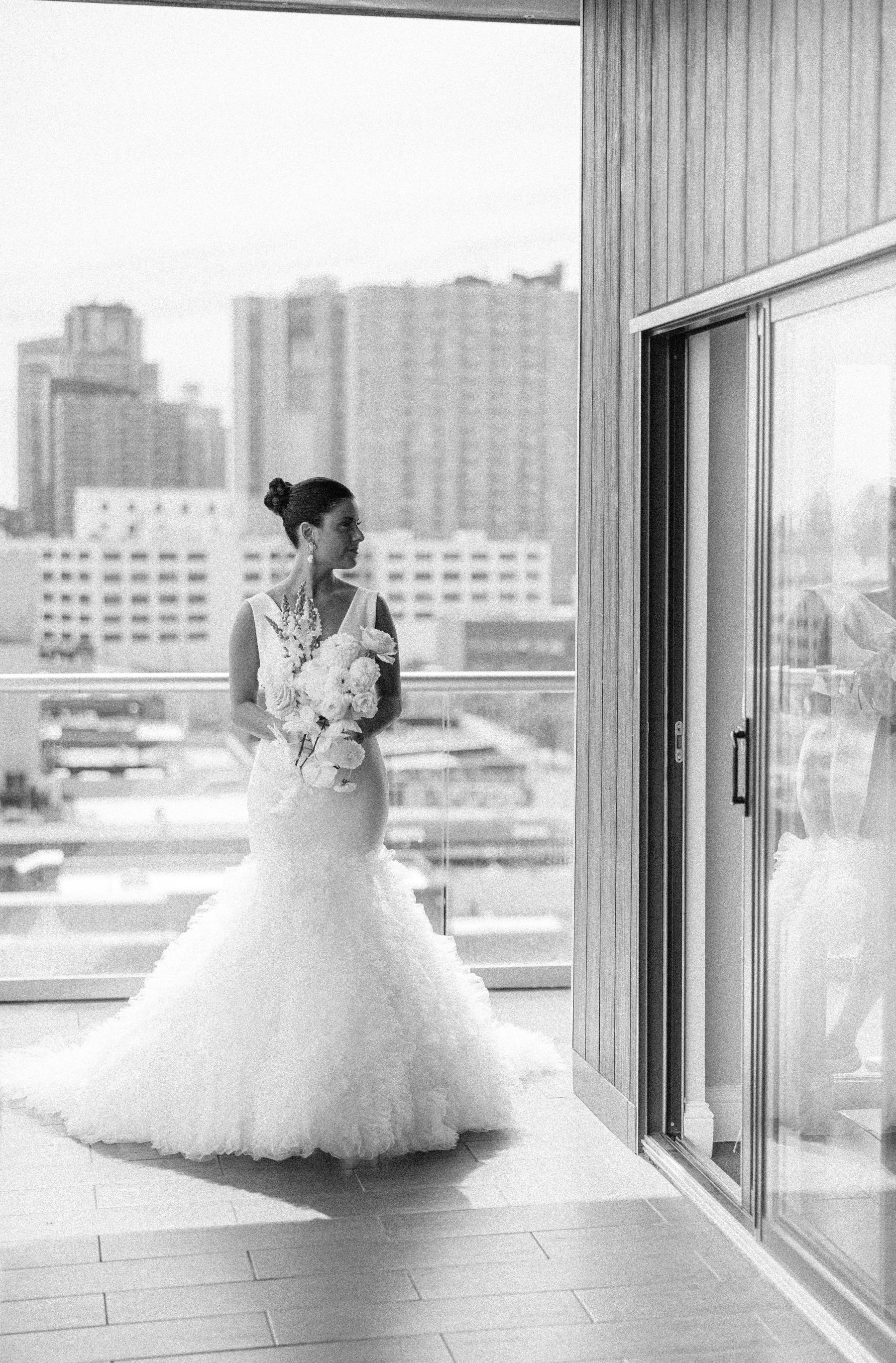 Urban Euphoria: Adriana &amp; Kyle's Magical Moments at Ravel Hotel photo