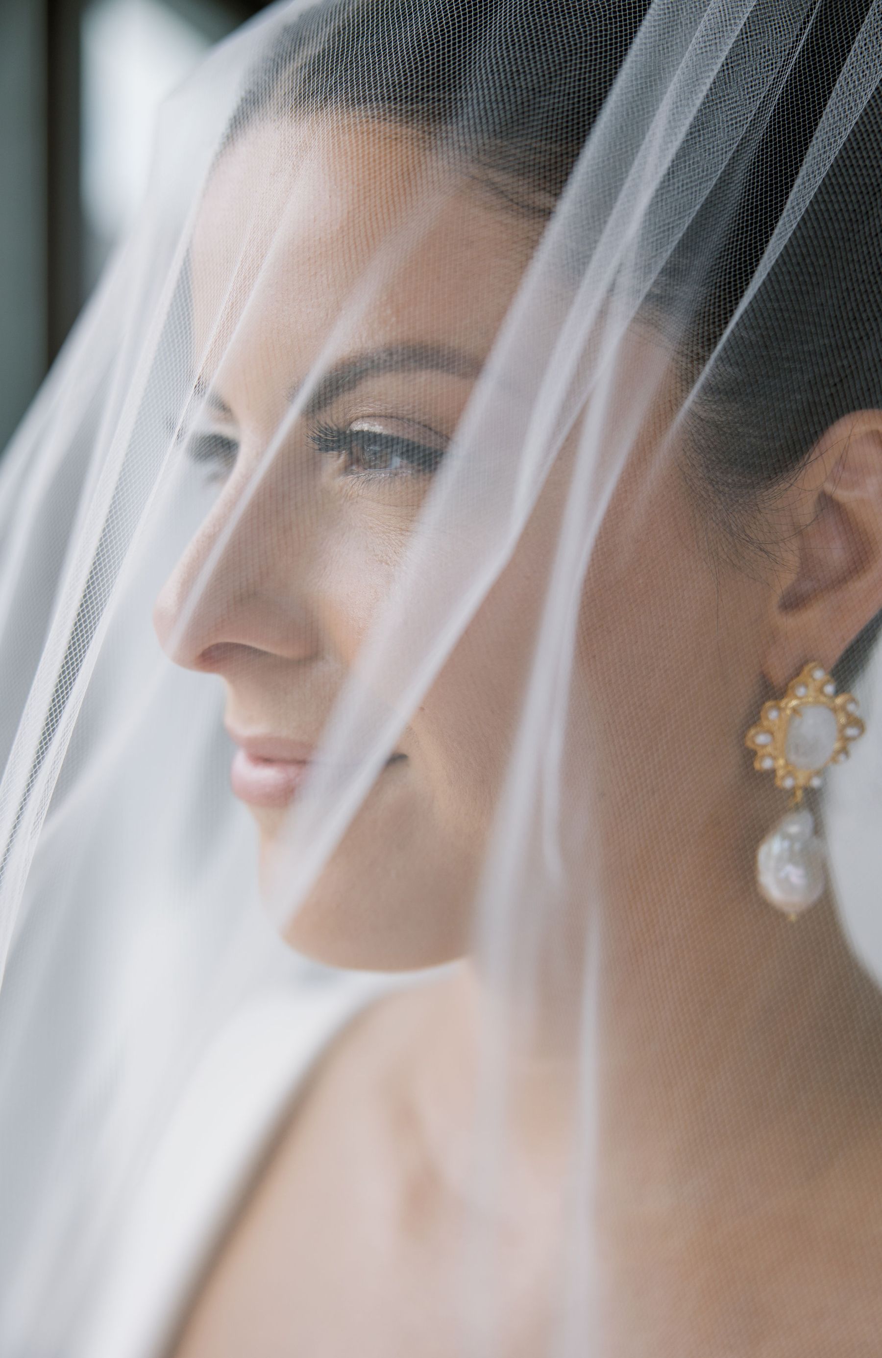 Urban Euphoria: Adriana &amp; Kyle's Magical Moments at Ravel Hotel photo