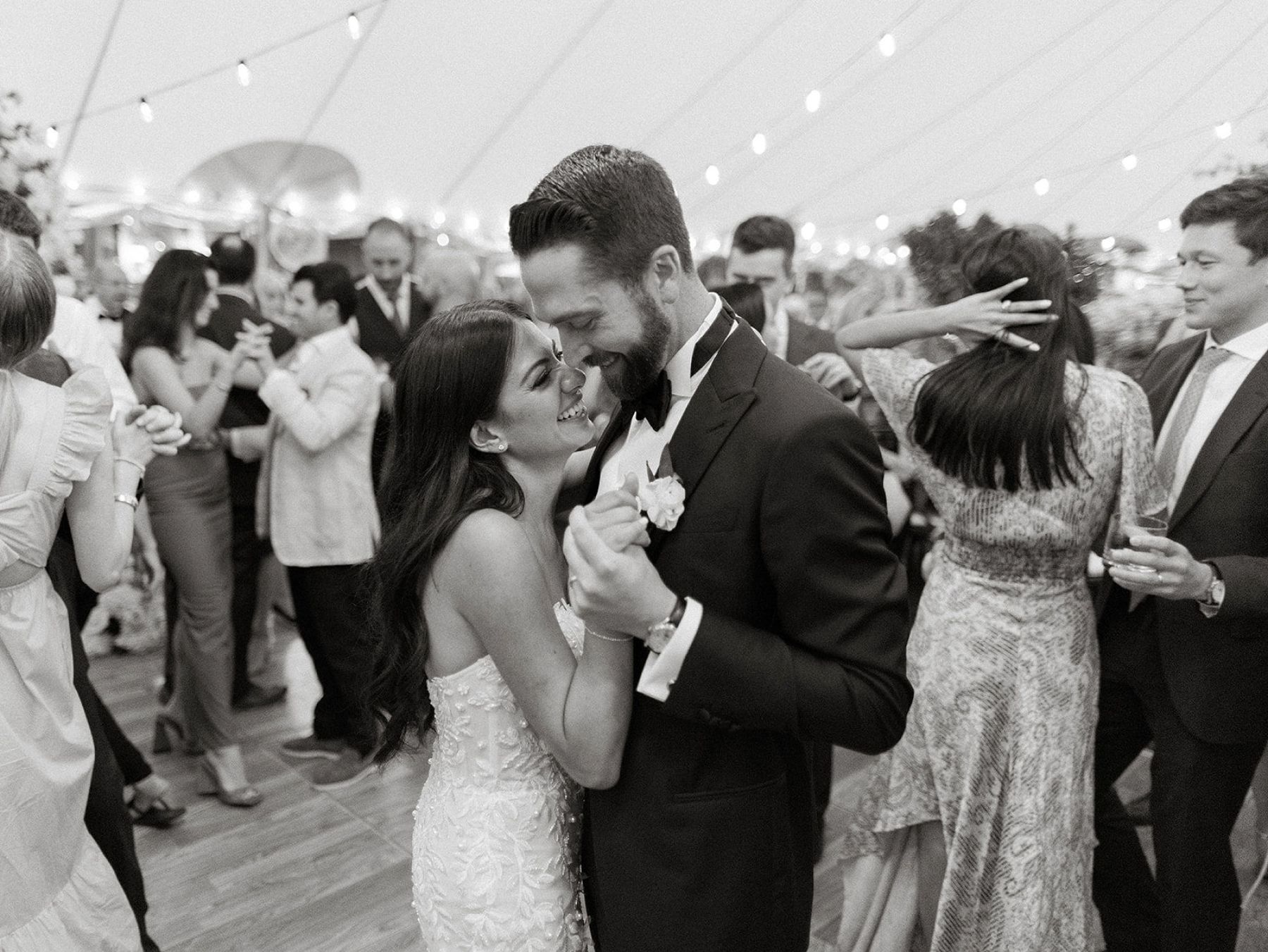 Lauren&amp;Matt: A Valley Rock Inn Love Story Unfolds photo