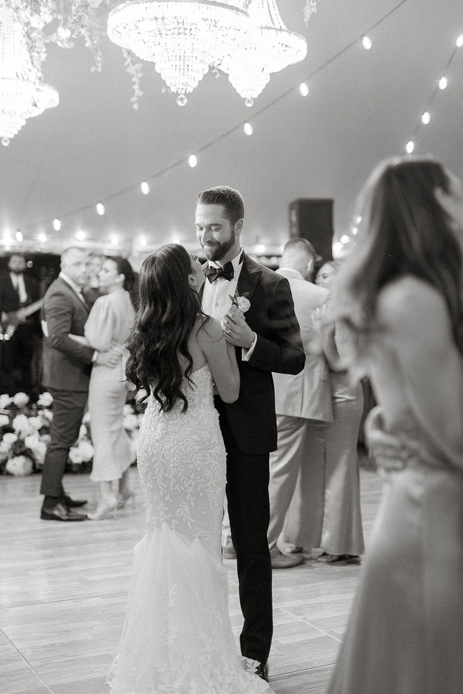Lauren&amp;Matt: A Valley Rock Inn Love Story Unfolds photo