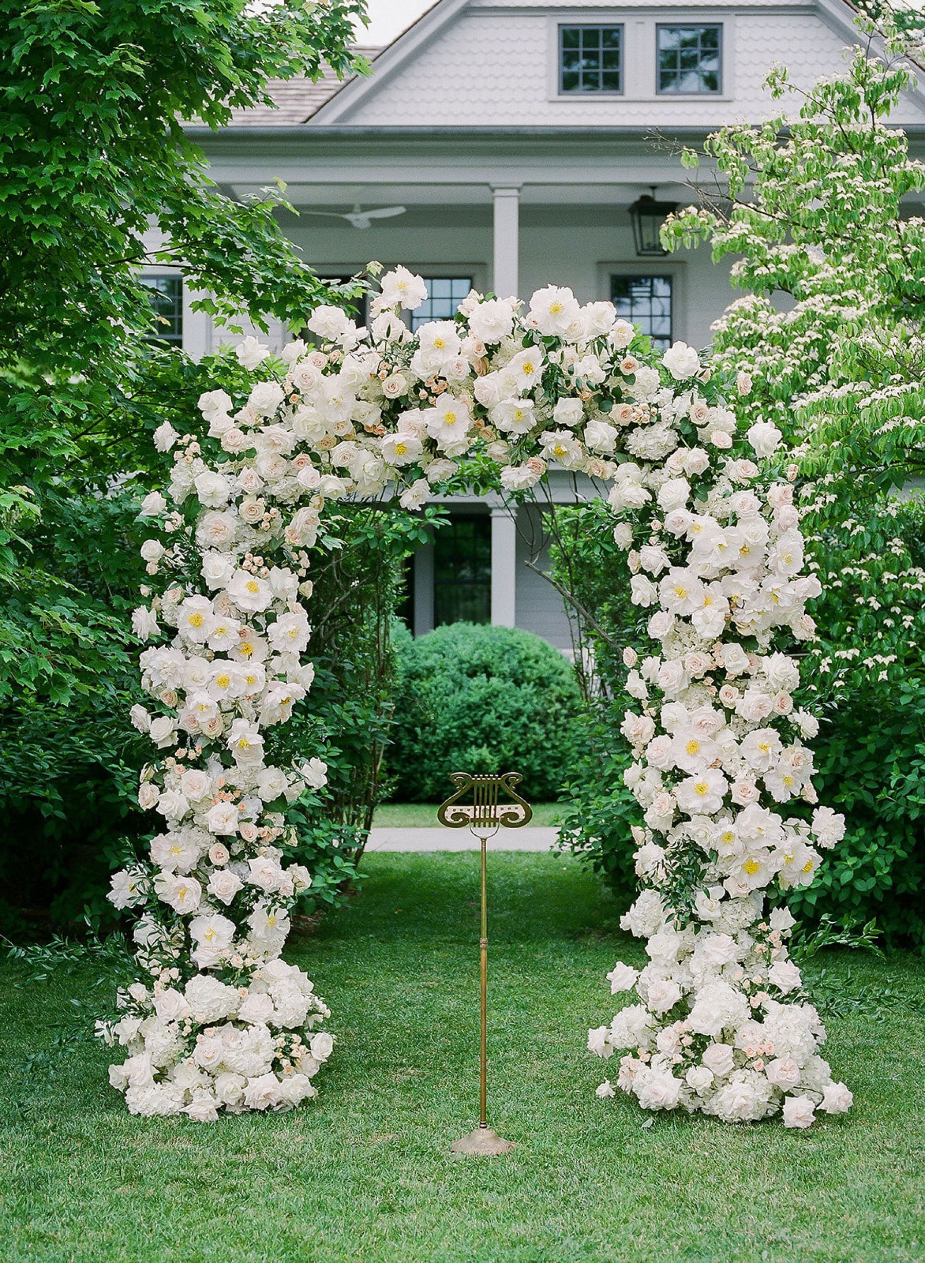 Lauren&amp;Matt: A Valley Rock Inn Love Story Unfolds photo