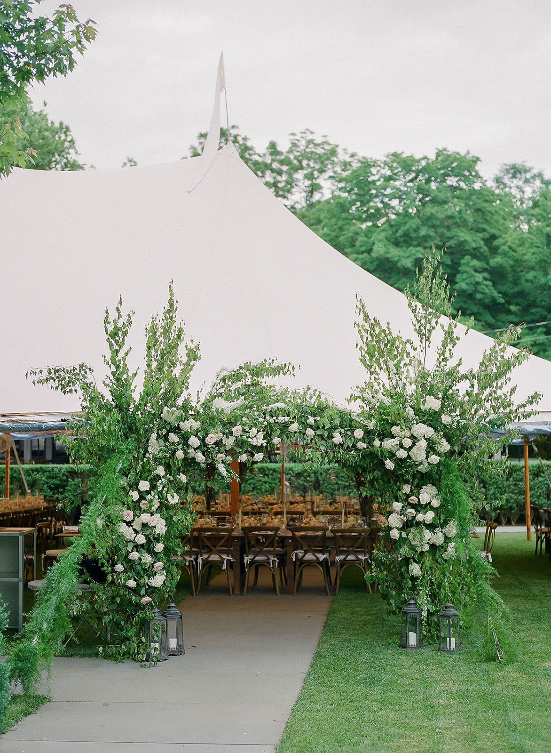 Lauren&amp;Matt: A Valley Rock Inn Love Story Unfolds photo