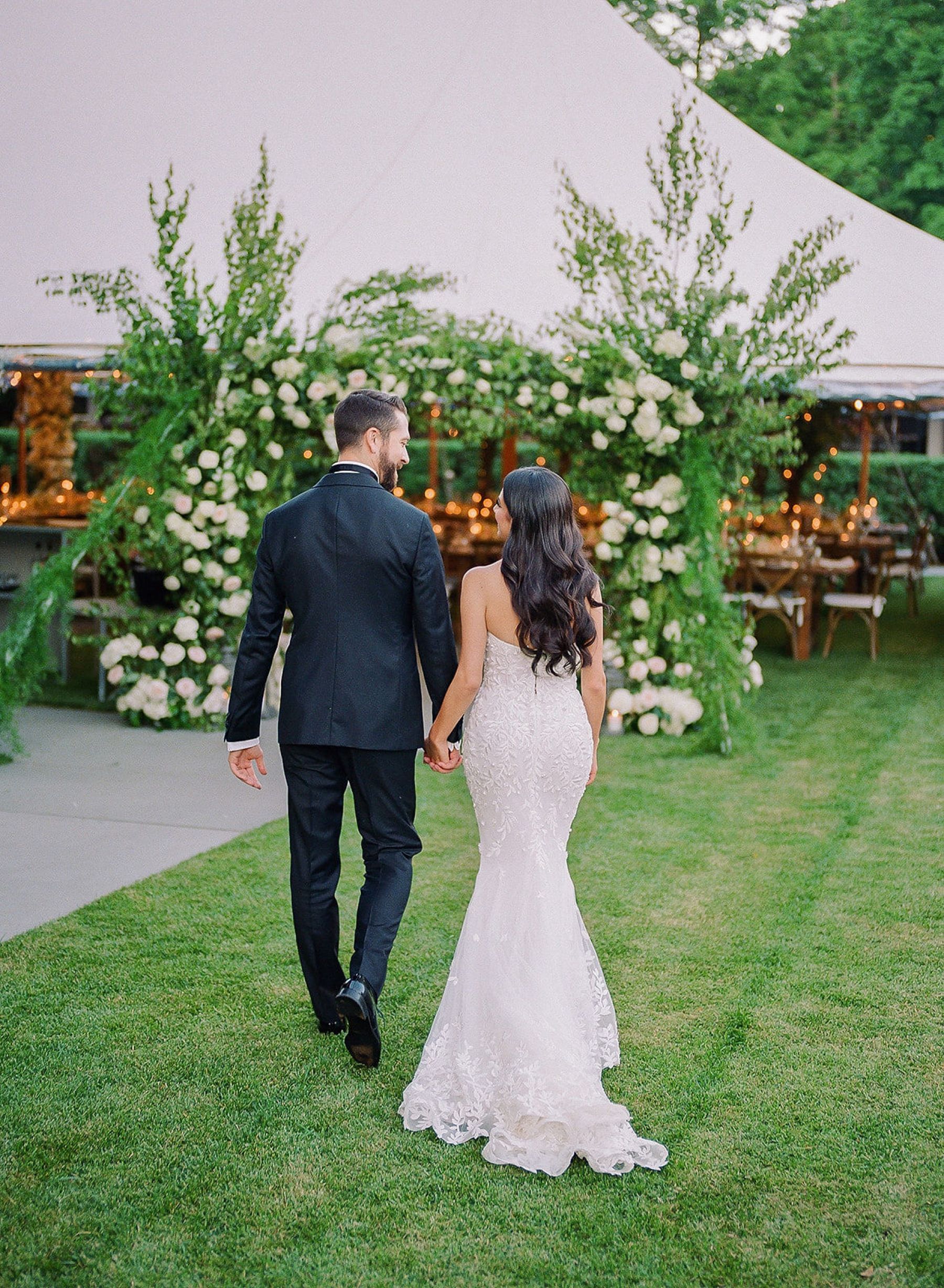 Lauren&amp;Matt: A Valley Rock Inn Love Story Unfolds photo