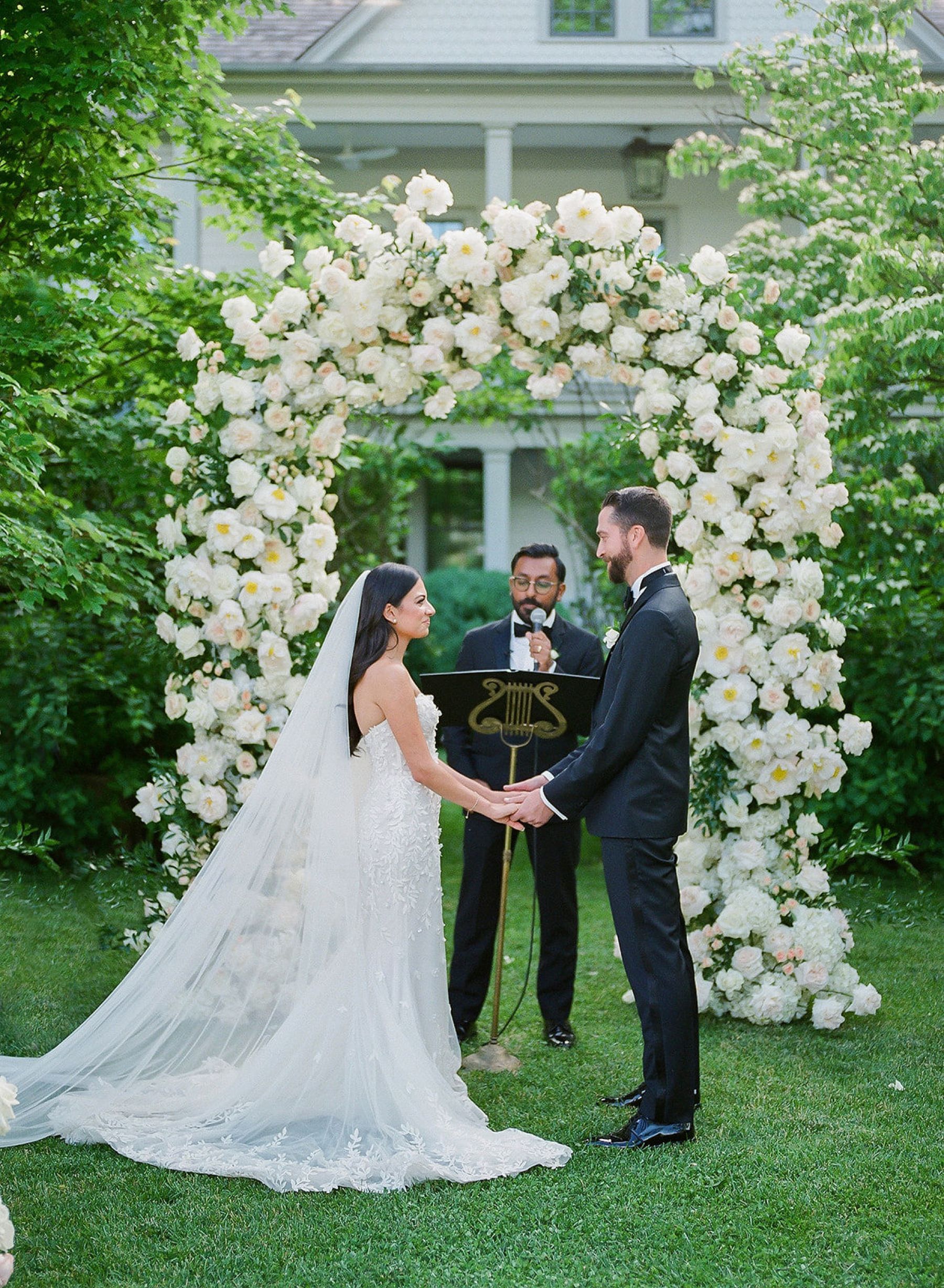 Lauren&amp;Matt: A Valley Rock Inn Love Story Unfolds photo