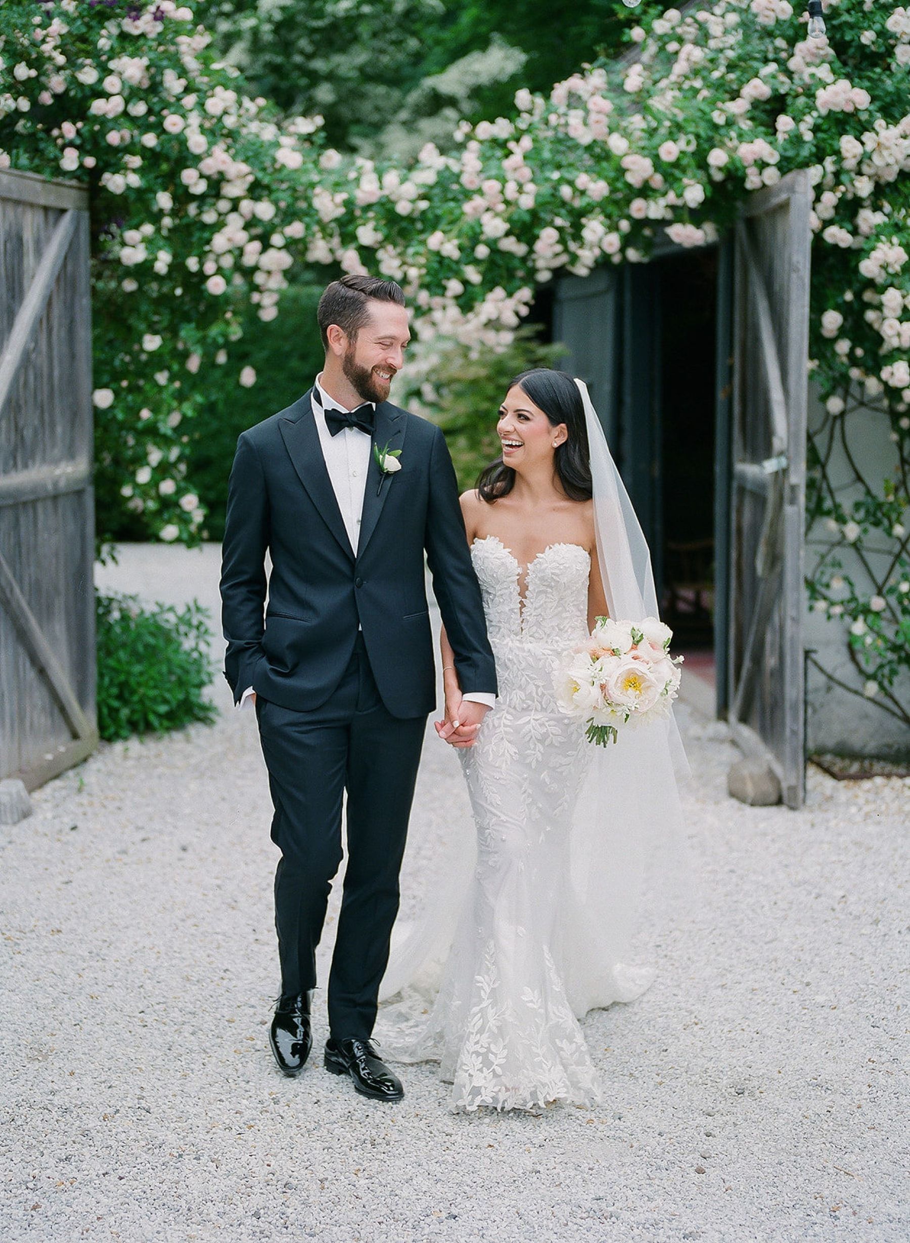 Lauren&amp;Matt: A Valley Rock Inn Love Story Unfolds photo