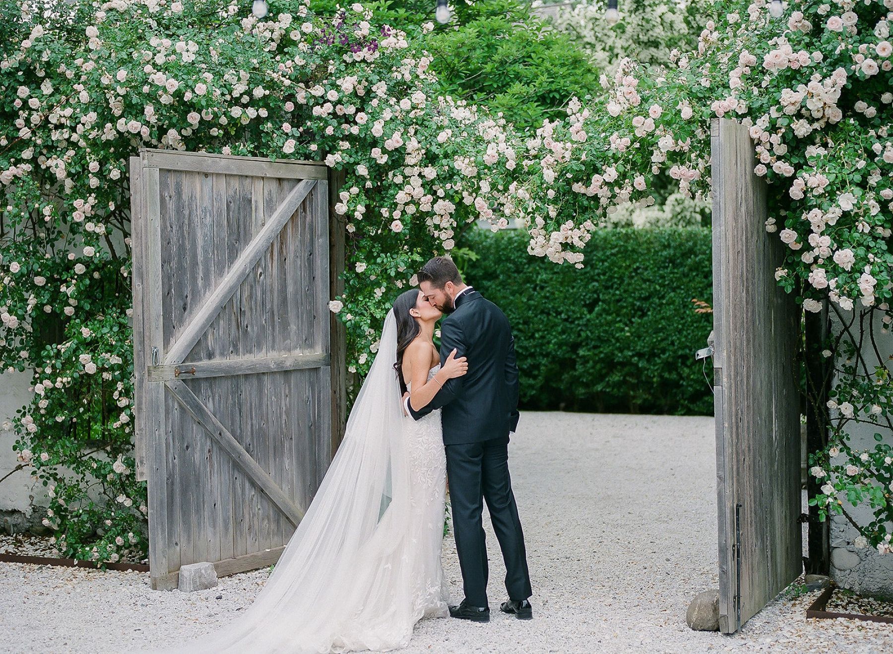Lauren&amp;Matt: A Valley Rock Inn Love Story Unfolds photo