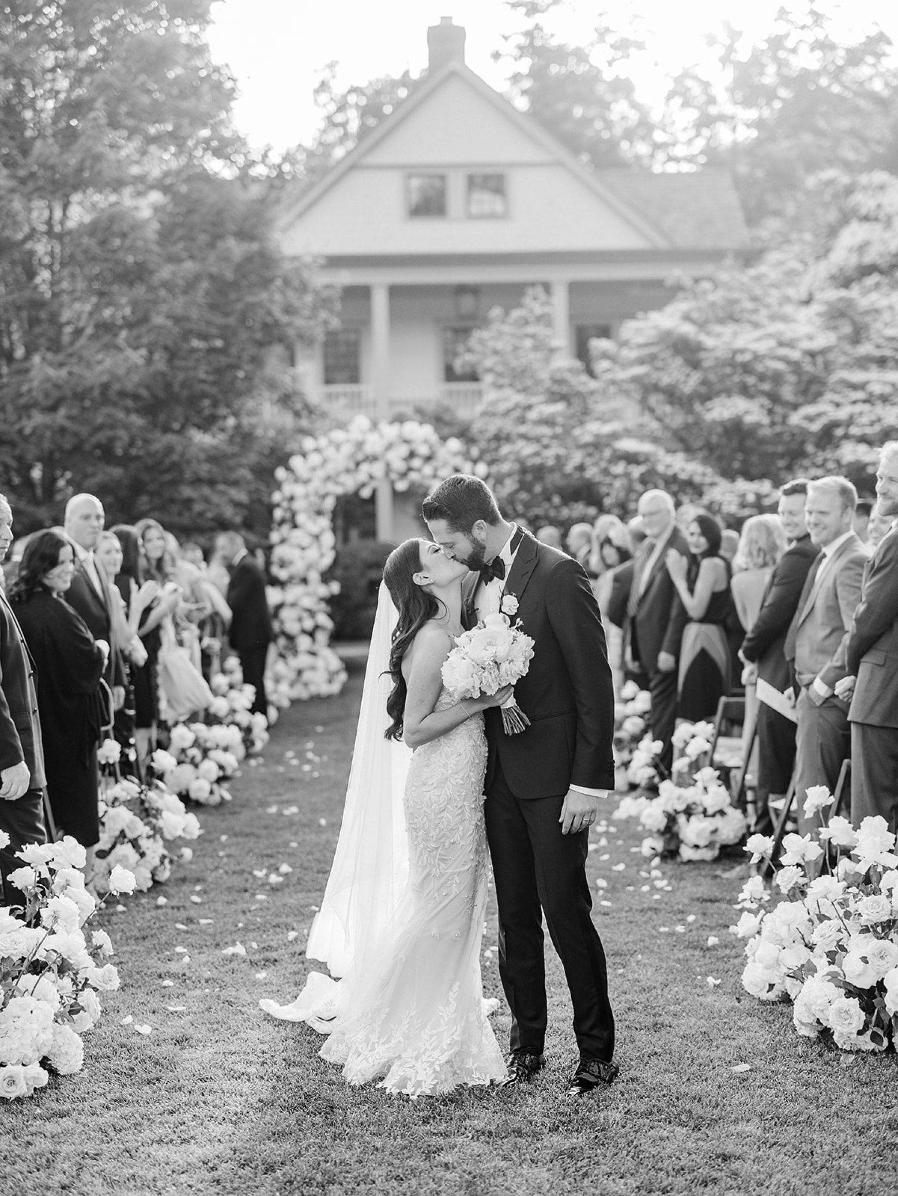 Lauren&amp;Matt: A Valley Rock Inn Love Story Unfolds photo
