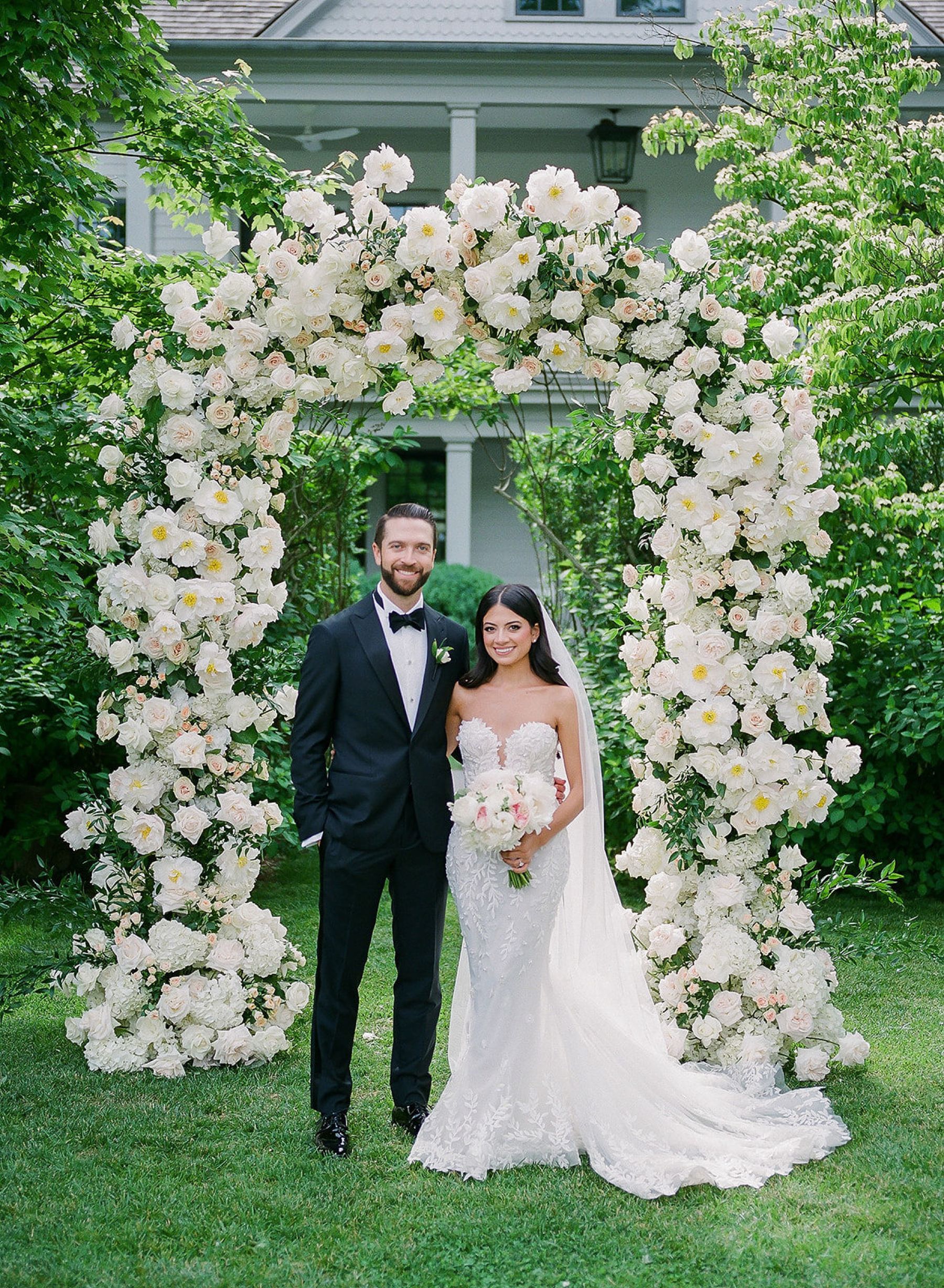 Lauren&amp;Matt: A Valley Rock Inn Love Story Unfolds photo