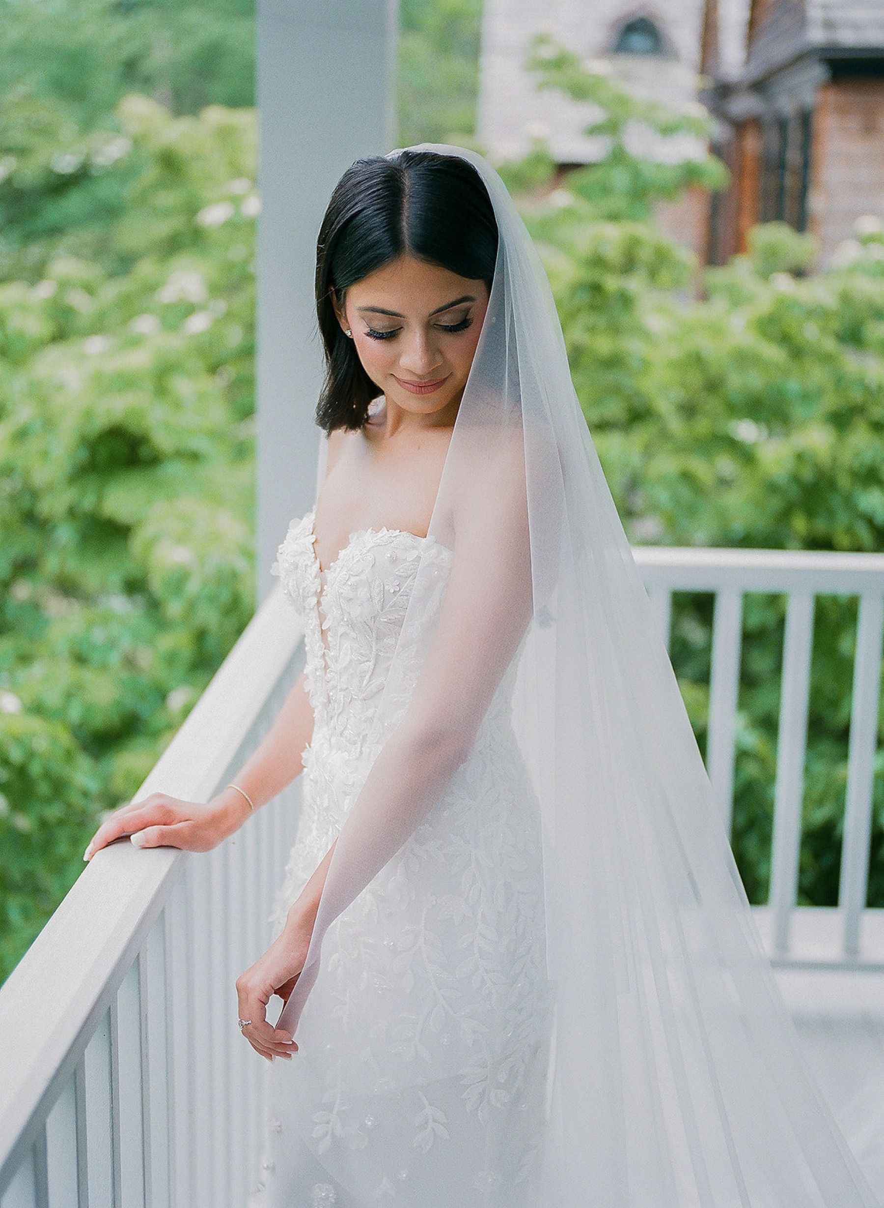 Lauren&amp;Matt: A Valley Rock Inn Love Story Unfolds photo