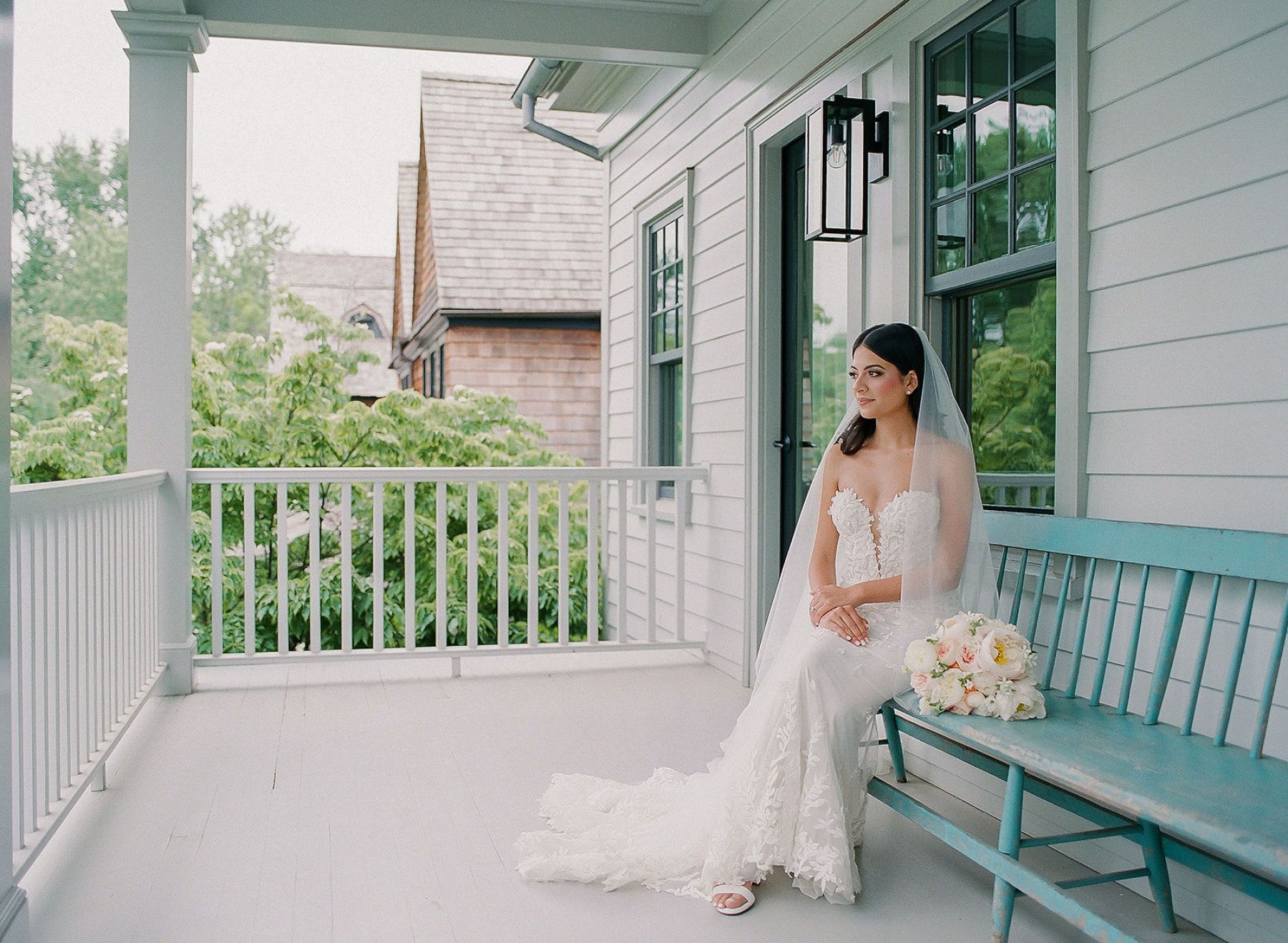 Lauren&amp;Matt: A Valley Rock Inn Love Story Unfolds photo