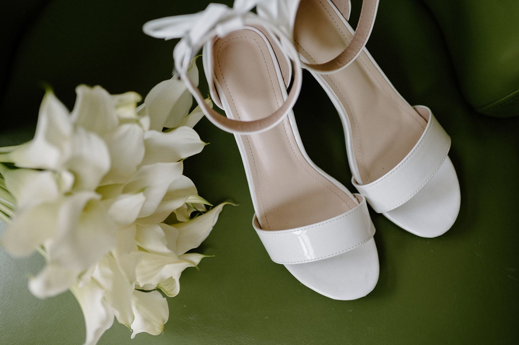 Tender Moments: Sara &amp; Alex’s Dreamy Day at Parents House on Lake Vernon photo