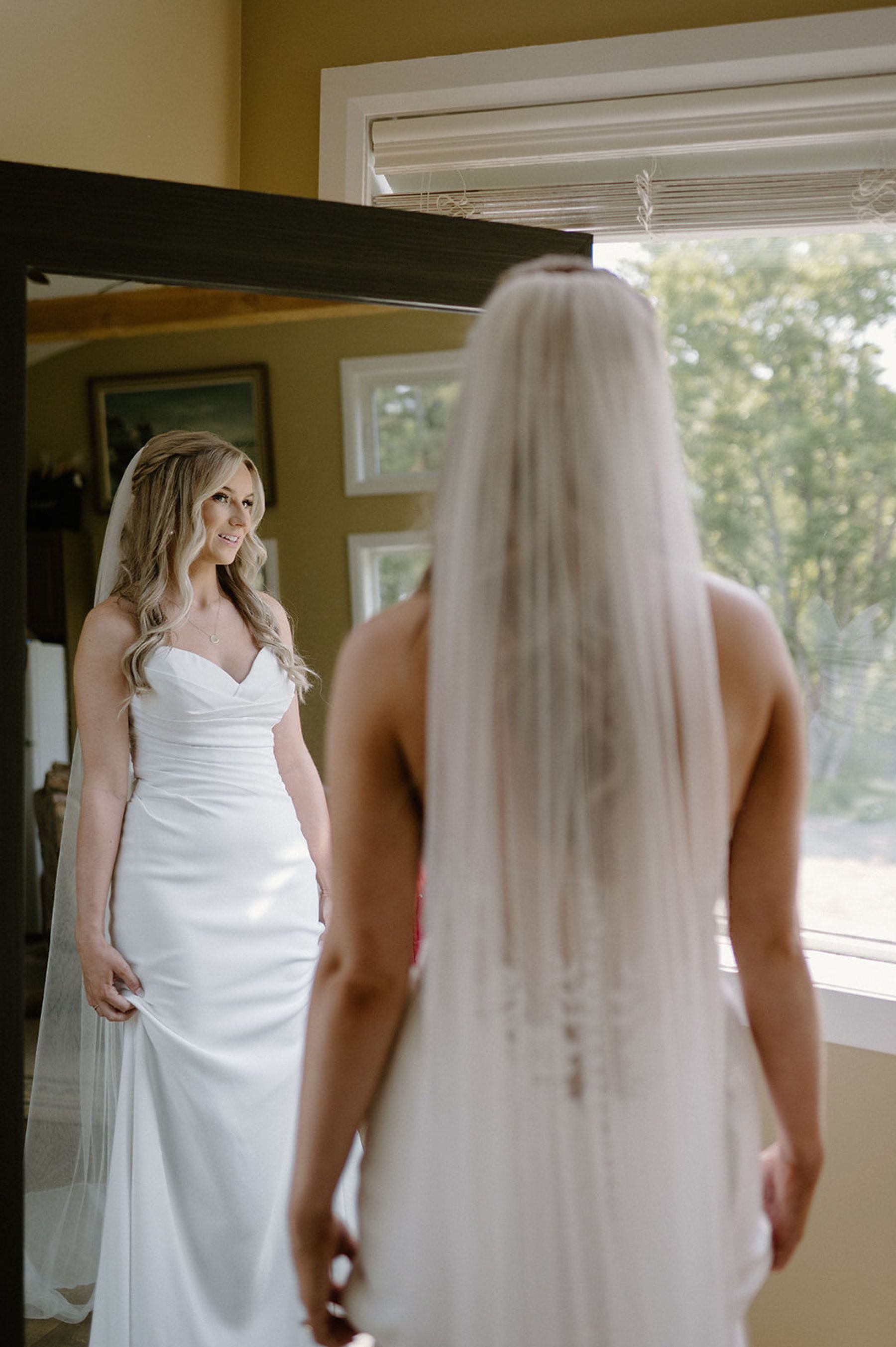 Tender Moments: Sara &amp; Alex’s Dreamy Day at Parents House on Lake Vernon photo
