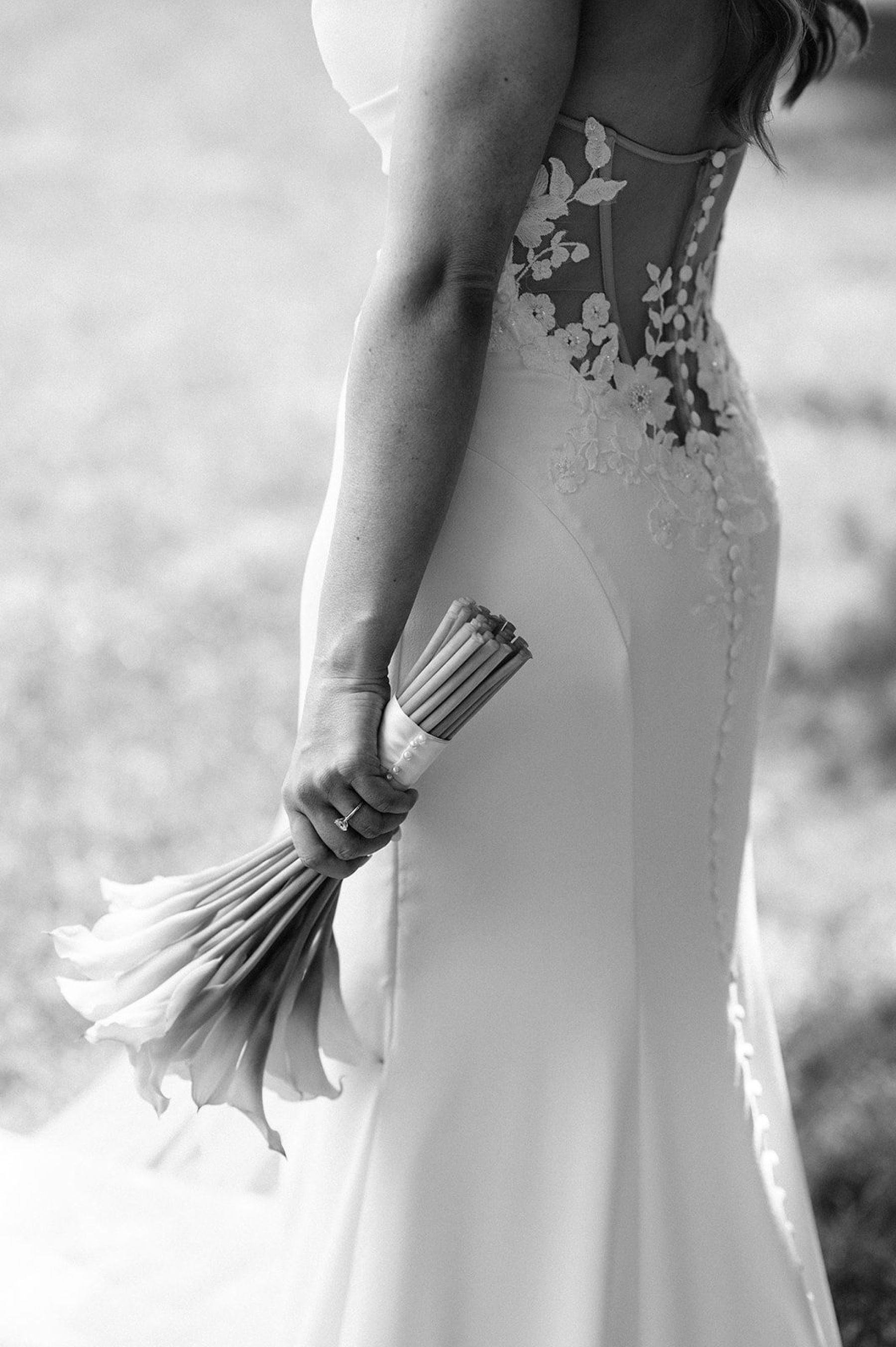 Tender Moments: Sara &amp; Alex’s Dreamy Day at Parents House on Lake Vernon photo