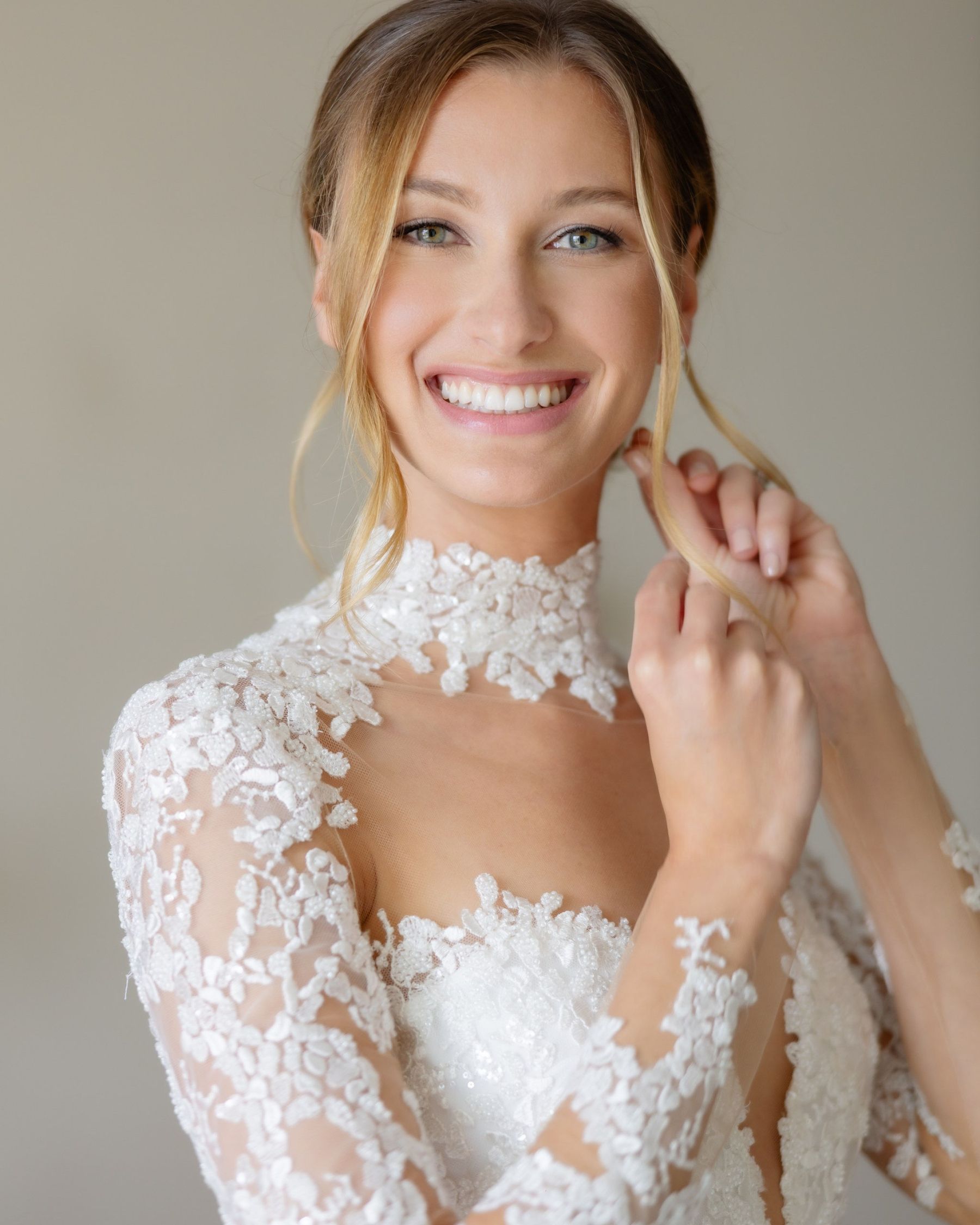 Beach Chic Vows: Ally and Dylan's Serene Gurney's Montauk Wedding photo