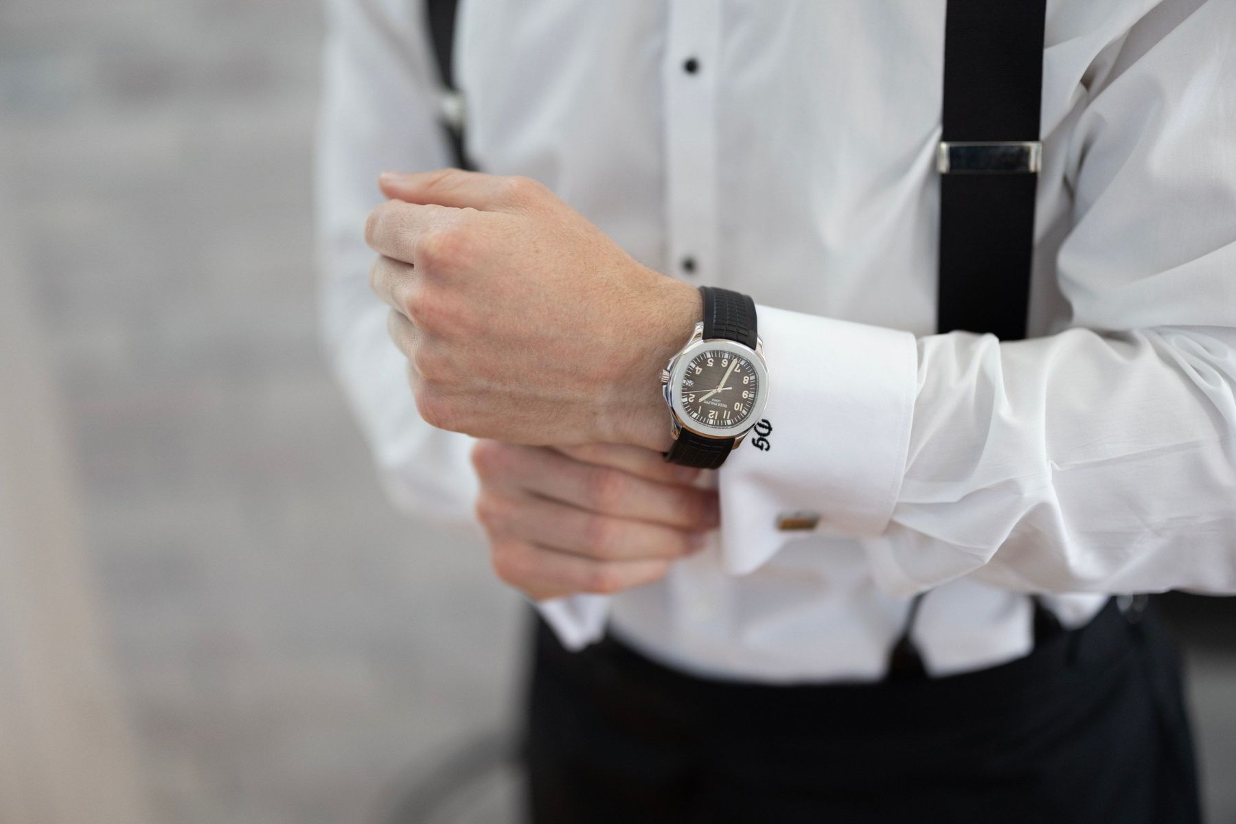 Beach Chic Vows: Ally and Dylan's Serene Gurney's Montauk Wedding photo