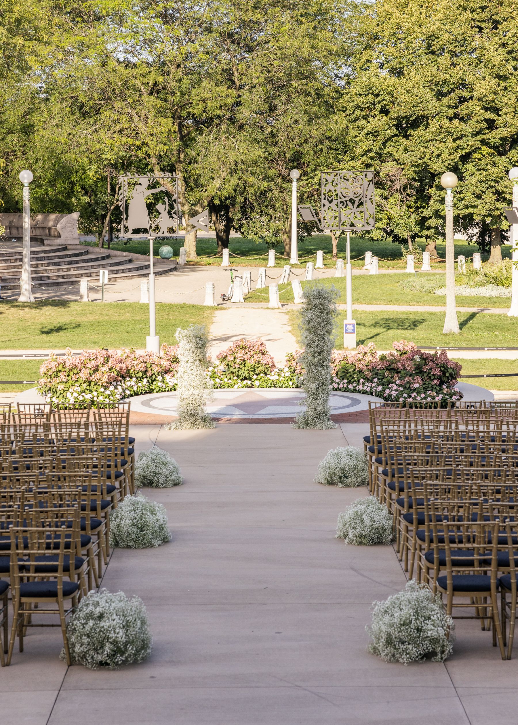 A Tale of Two Worlds: Marina &amp; Zach's Chic Chicago History Museum Wedding photo