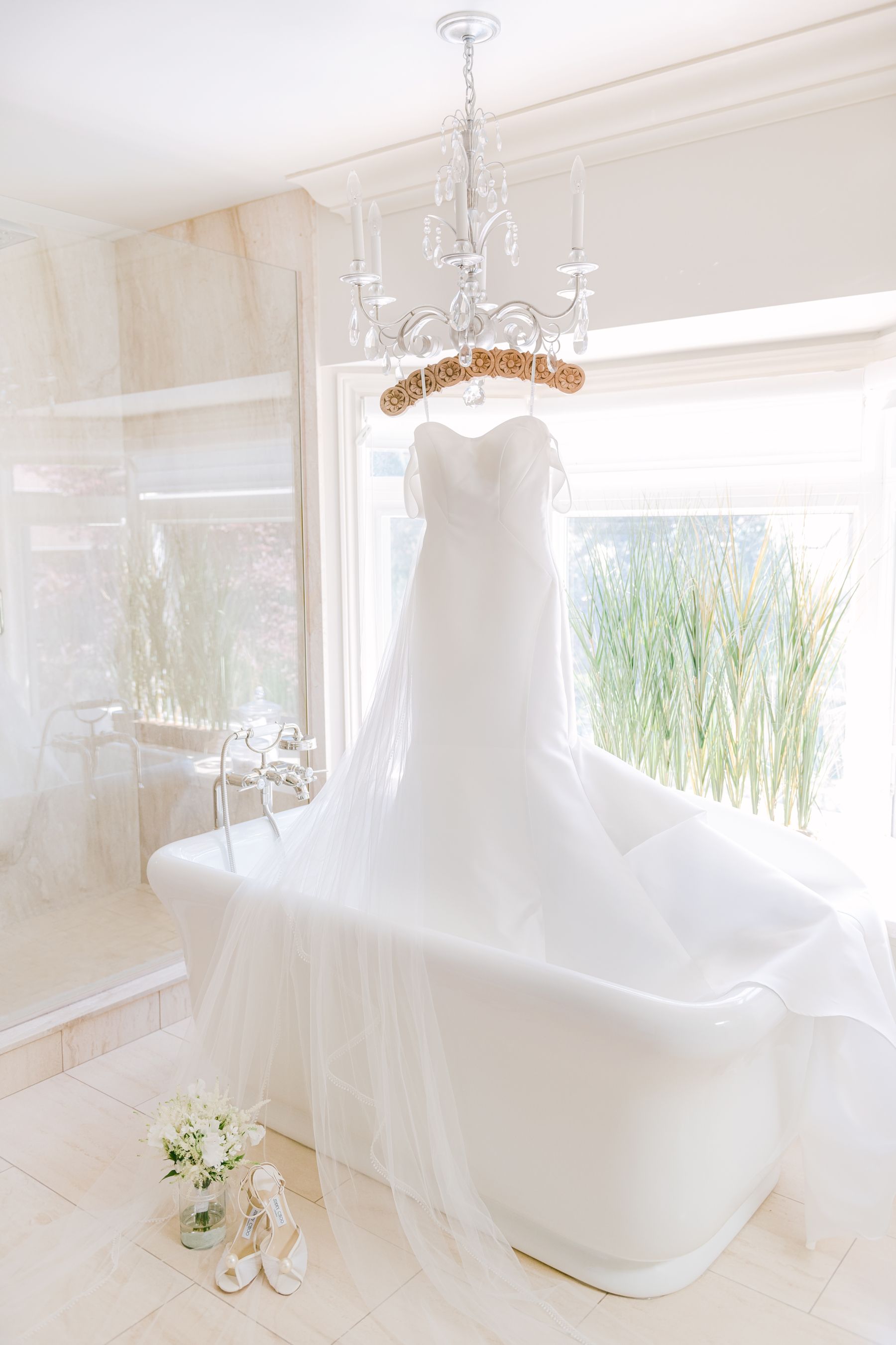 Defying All Odds: The Timeless MontHill Golf &amp; Country Club Vows of Alexandra &amp; Joshua  photo