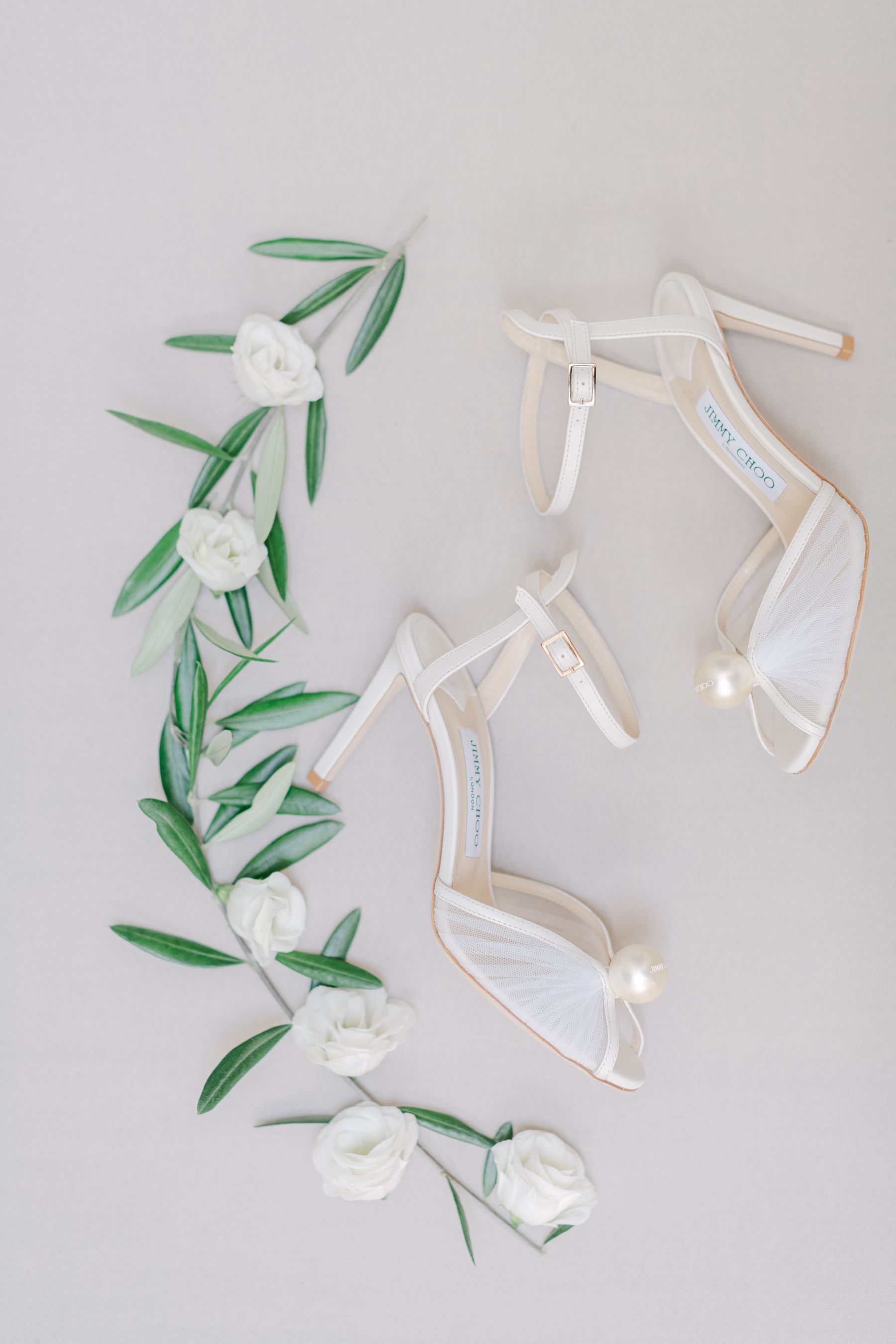 Defying All Odds: The Timeless MontHill Golf &amp; Country Club Vows of Alexandra &amp; Joshua  photo