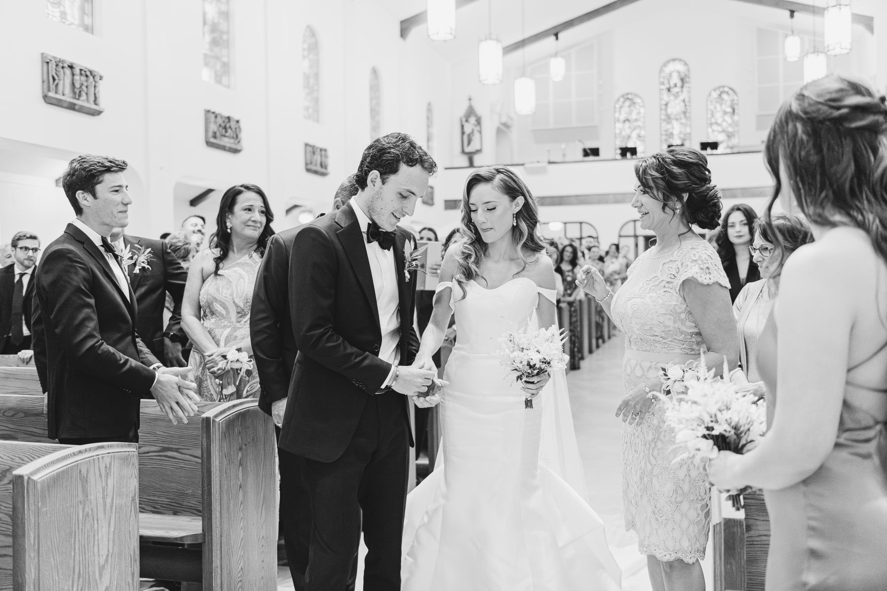 Defying All Odds: The Timeless MontHill Golf &amp; Country Club Vows of Alexandra &amp; Joshua  photo