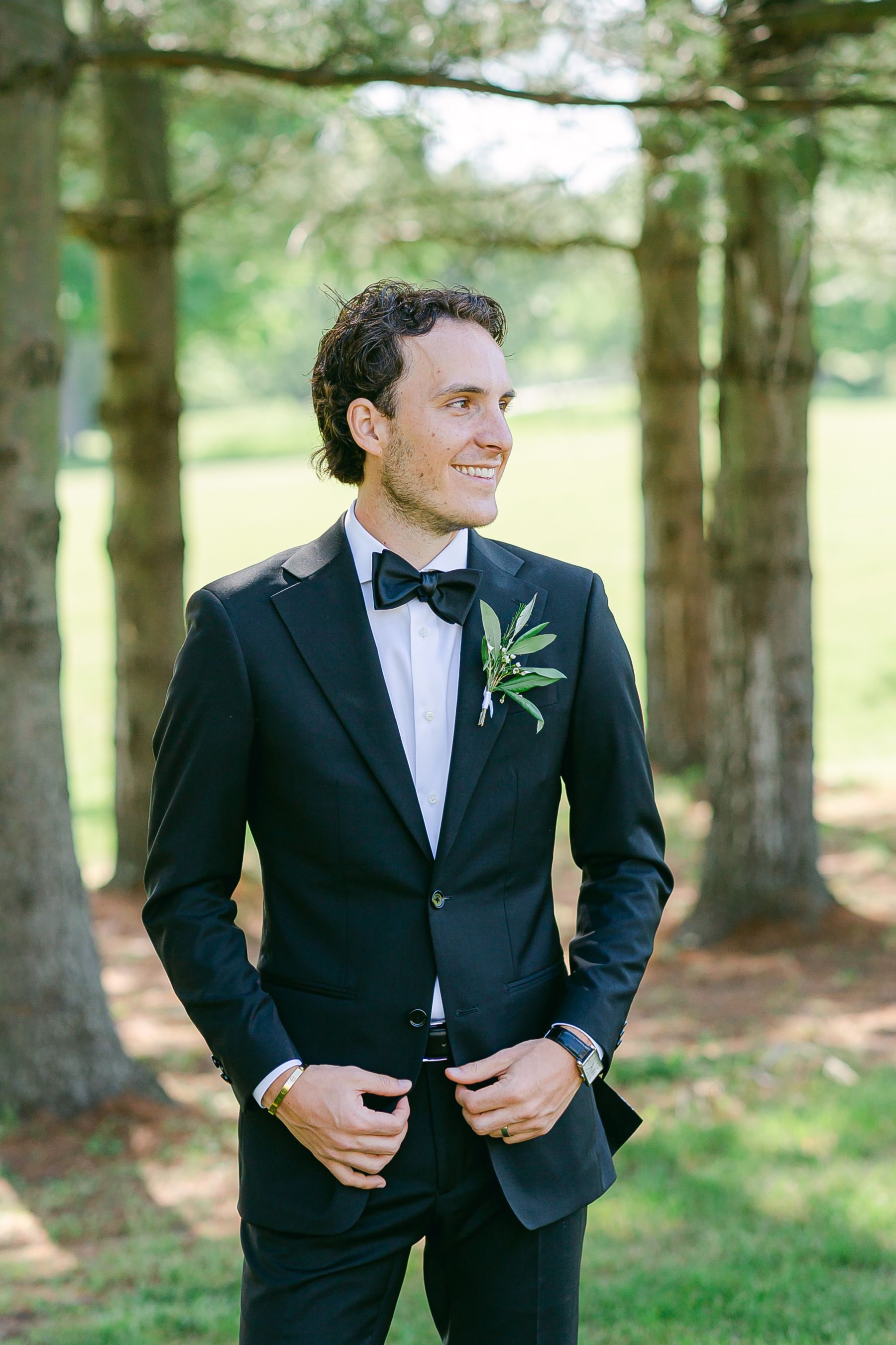 Defying All Odds: The Timeless MontHill Golf &amp; Country Club Vows of Alexandra &amp; Joshua  photo