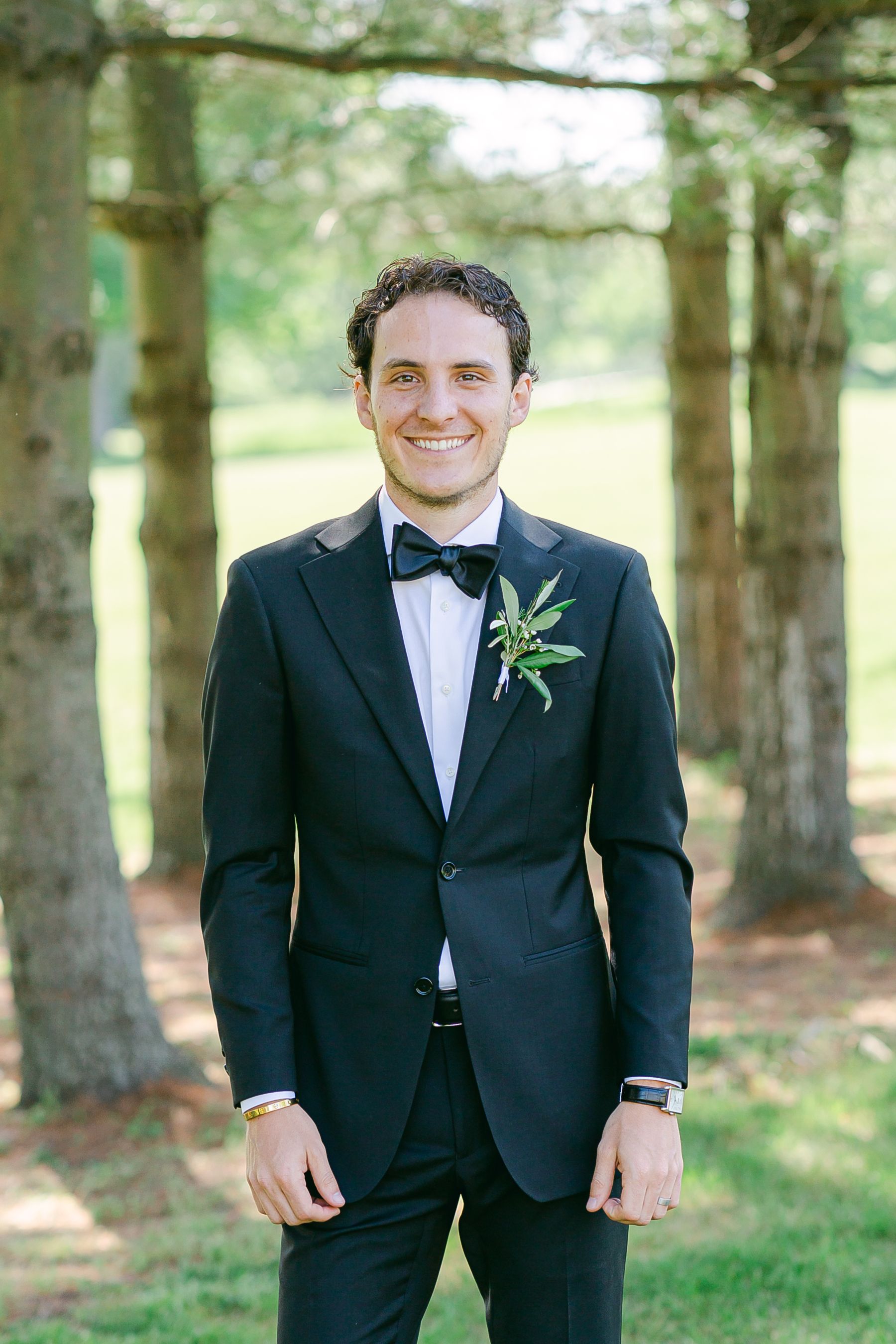 Defying All Odds: The Timeless MontHill Golf &amp; Country Club Vows of Alexandra &amp; Joshua  photo