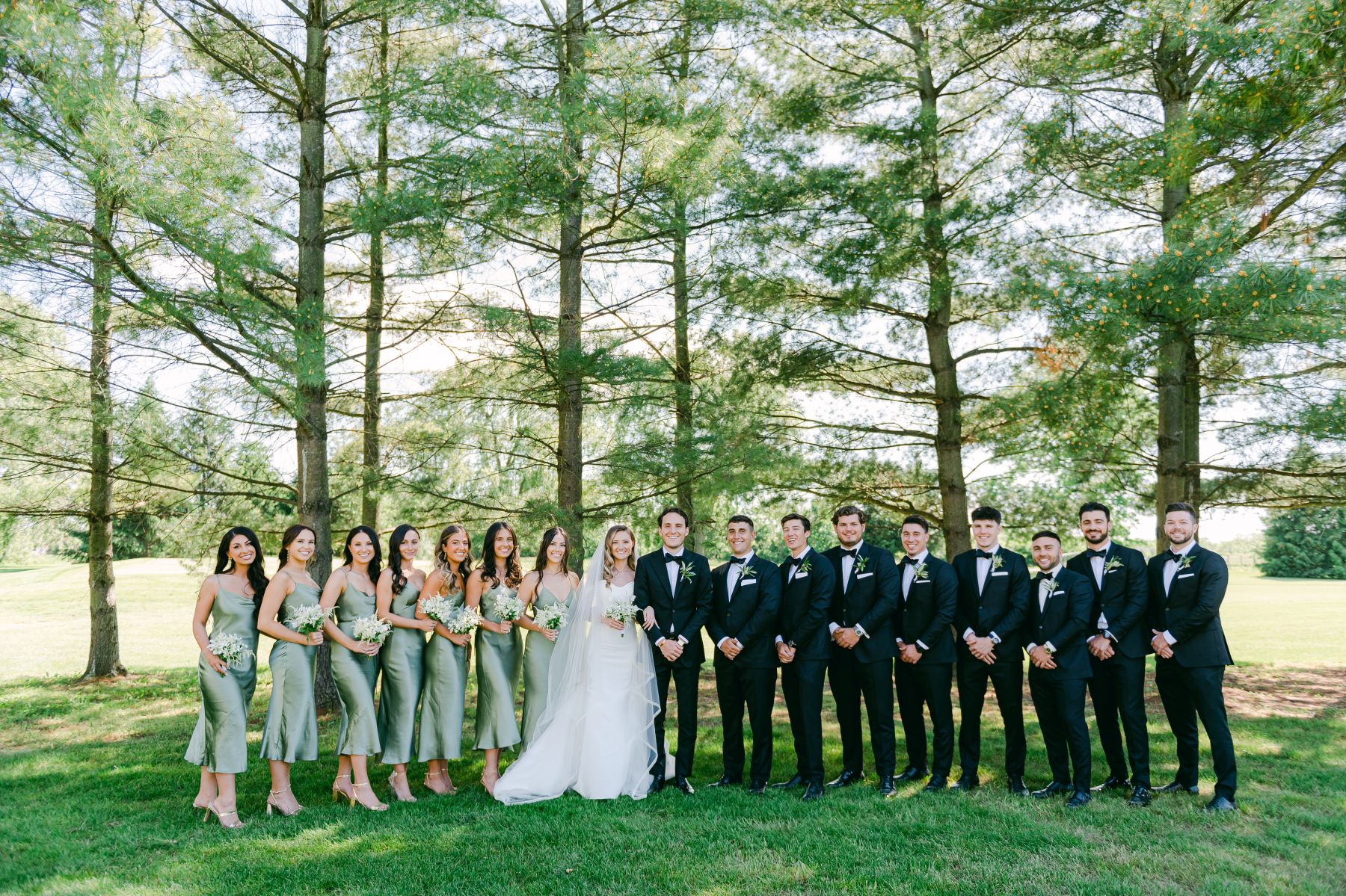 Defying All Odds: The Timeless MontHill Golf &amp; Country Club Vows of Alexandra &amp; Joshua  photo