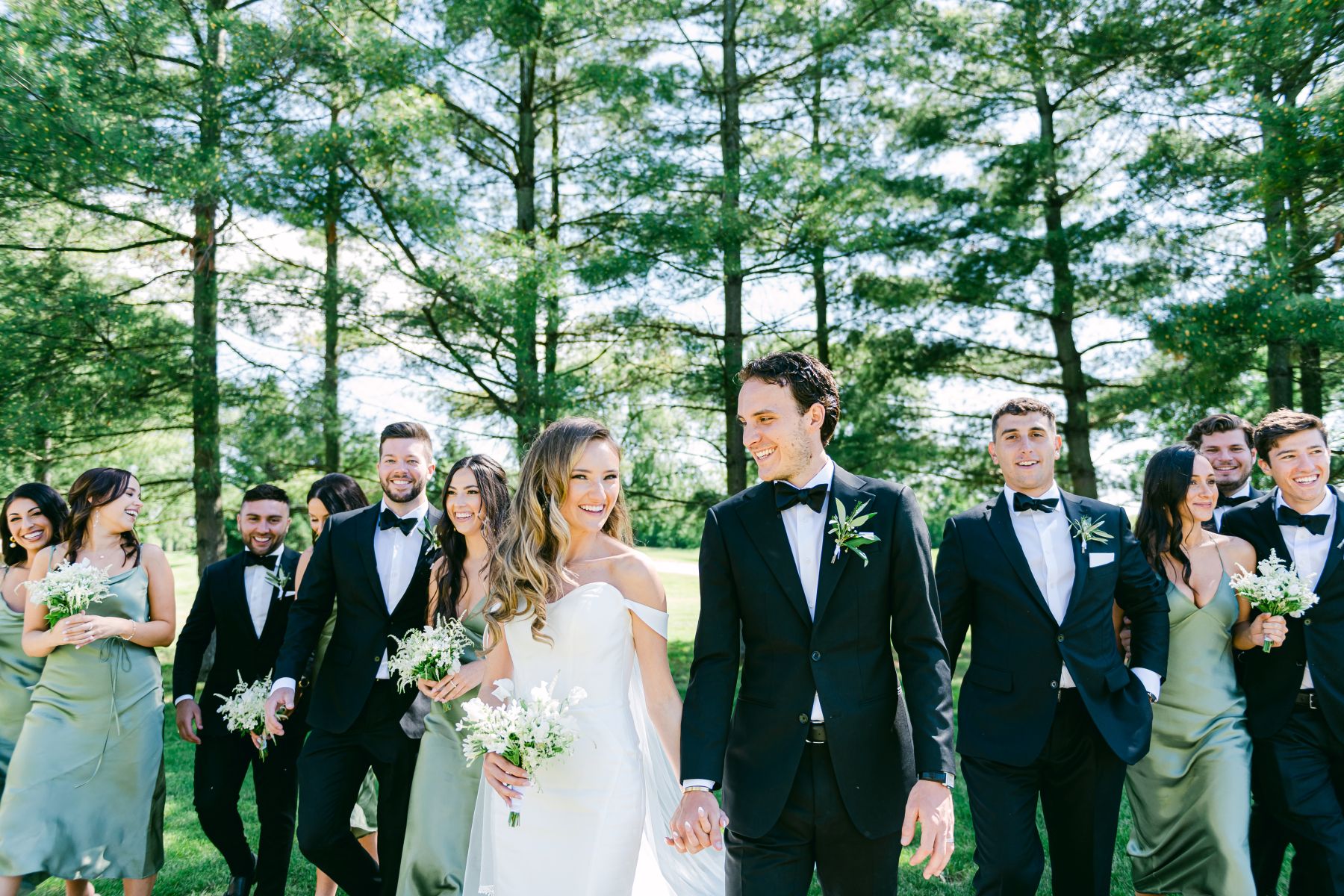 Defying All Odds: The Timeless MontHill Golf &amp; Country Club Vows of Alexandra &amp; Joshua  photo