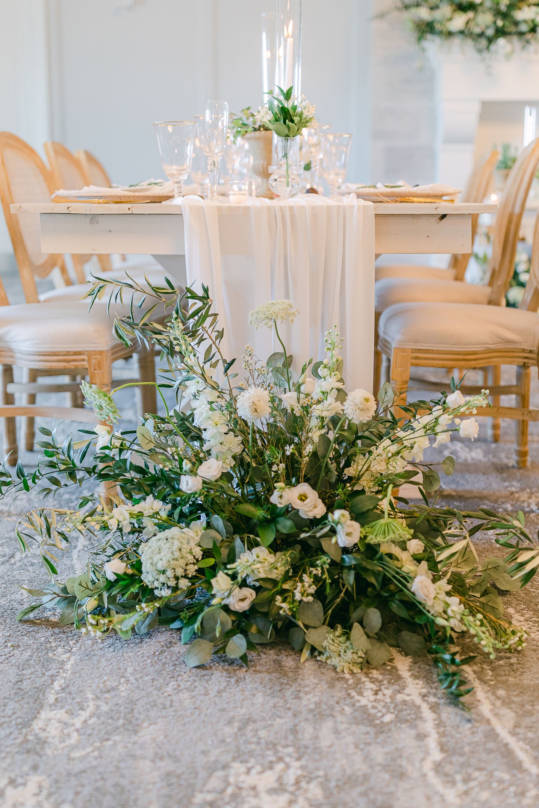 Defying All Odds: The Timeless MontHill Golf &amp; Country Club Vows of Alexandra &amp; Joshua  photo