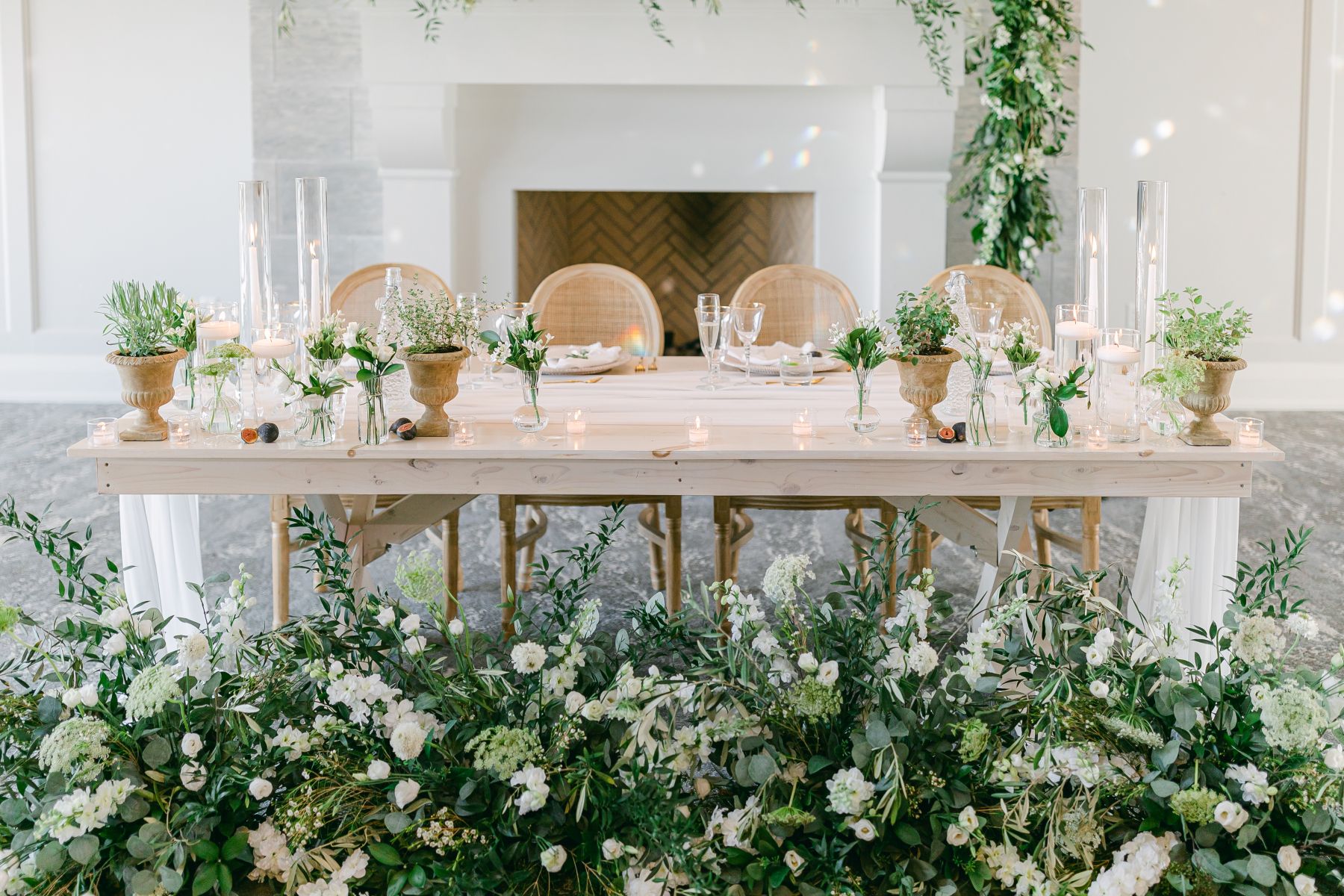 Defying All Odds: The Timeless MontHill Golf &amp; Country Club Vows of Alexandra &amp; Joshua  photo