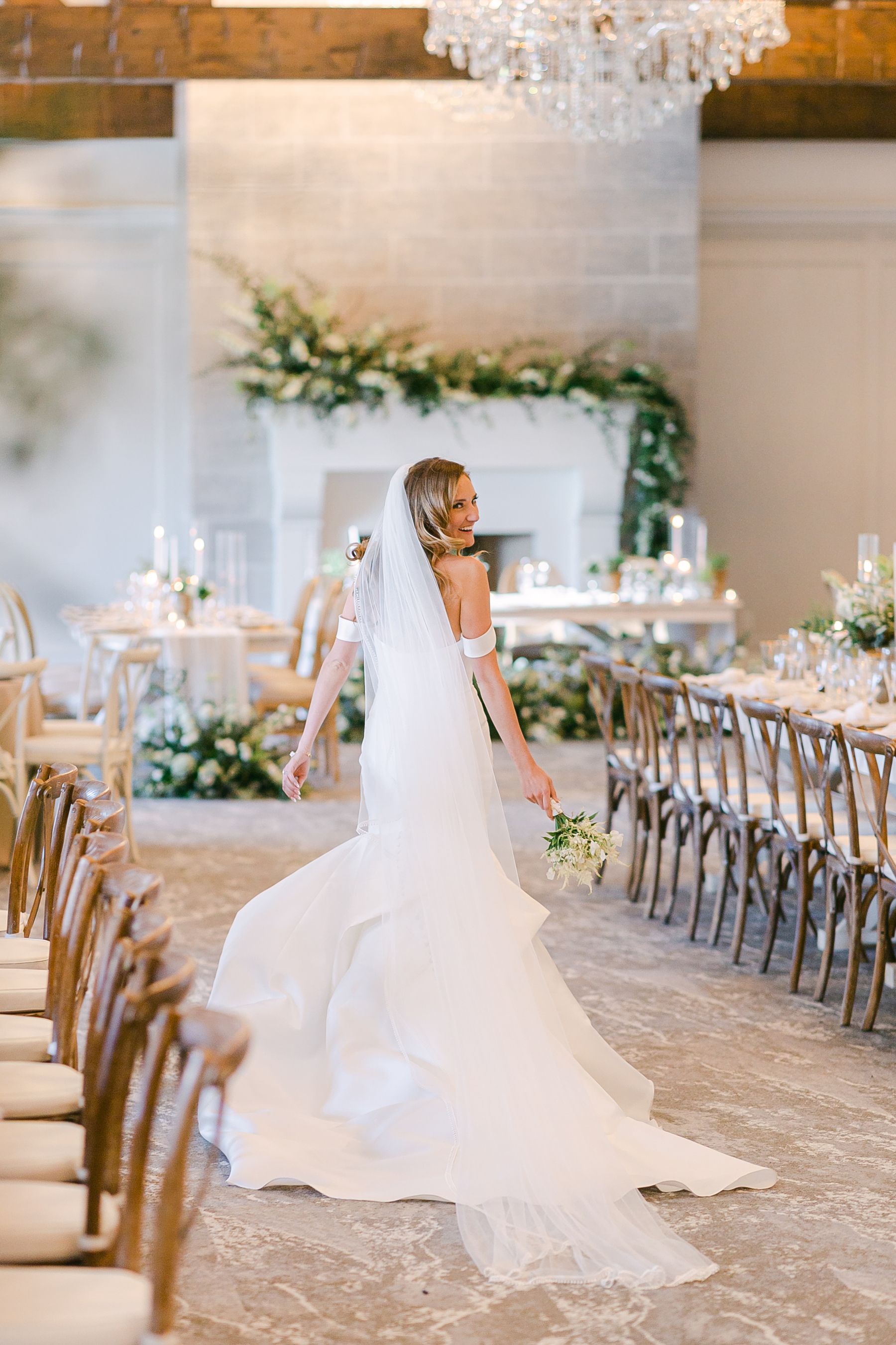 Defying All Odds: The Timeless MontHill Golf &amp; Country Club Vows of Alexandra &amp; Joshua  photo