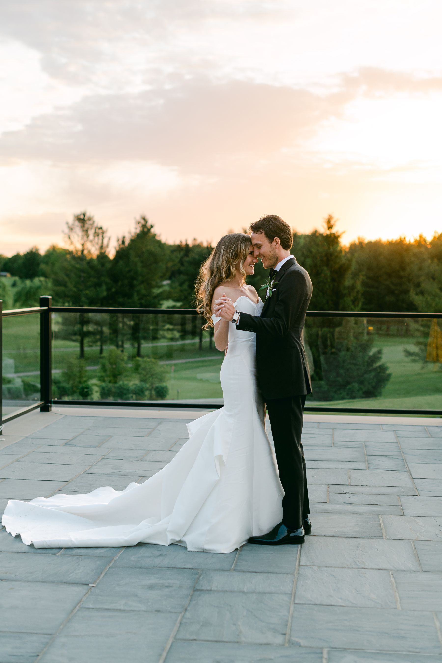 Defying All Odds: The Timeless MontHill Golf &amp; Country Club Vows of Alexandra &amp; Joshua  photo