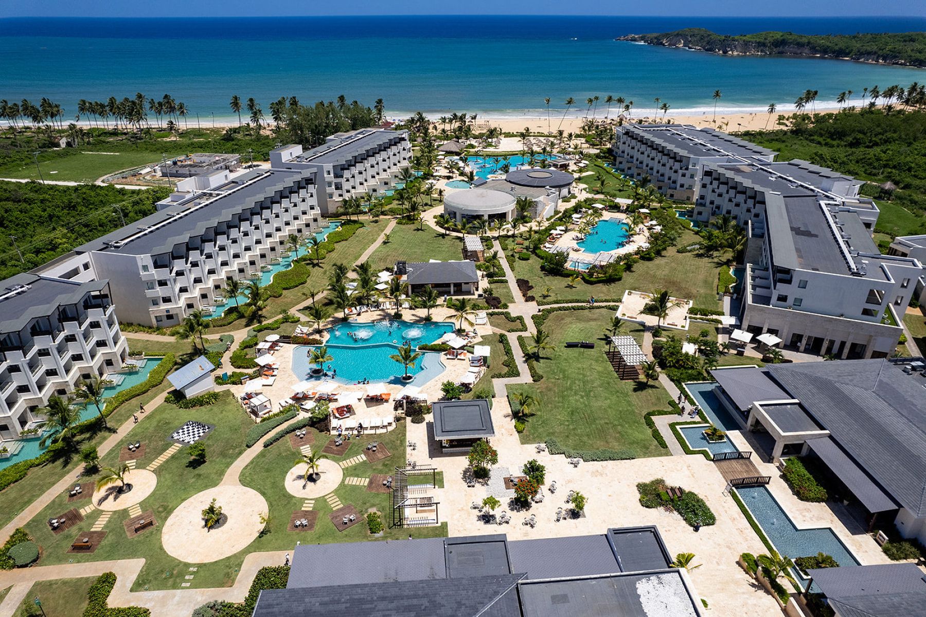 Punta Cana Perfection: Tatiana and Marcus Celebrate Forever at Dreams Macao Beach photo