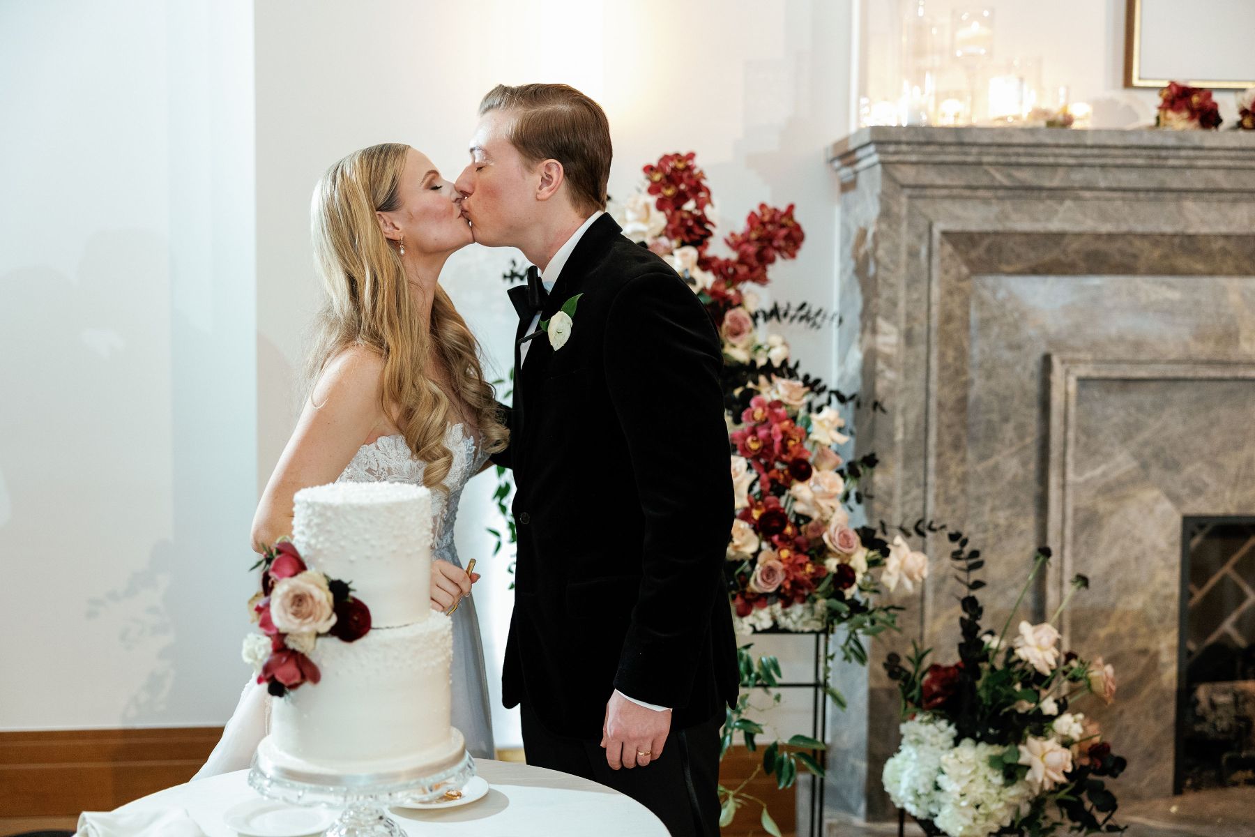 Eternal Devotion at the Shinola Hotel - Jessica &amp; Henry's Timeless Urban Romance photo